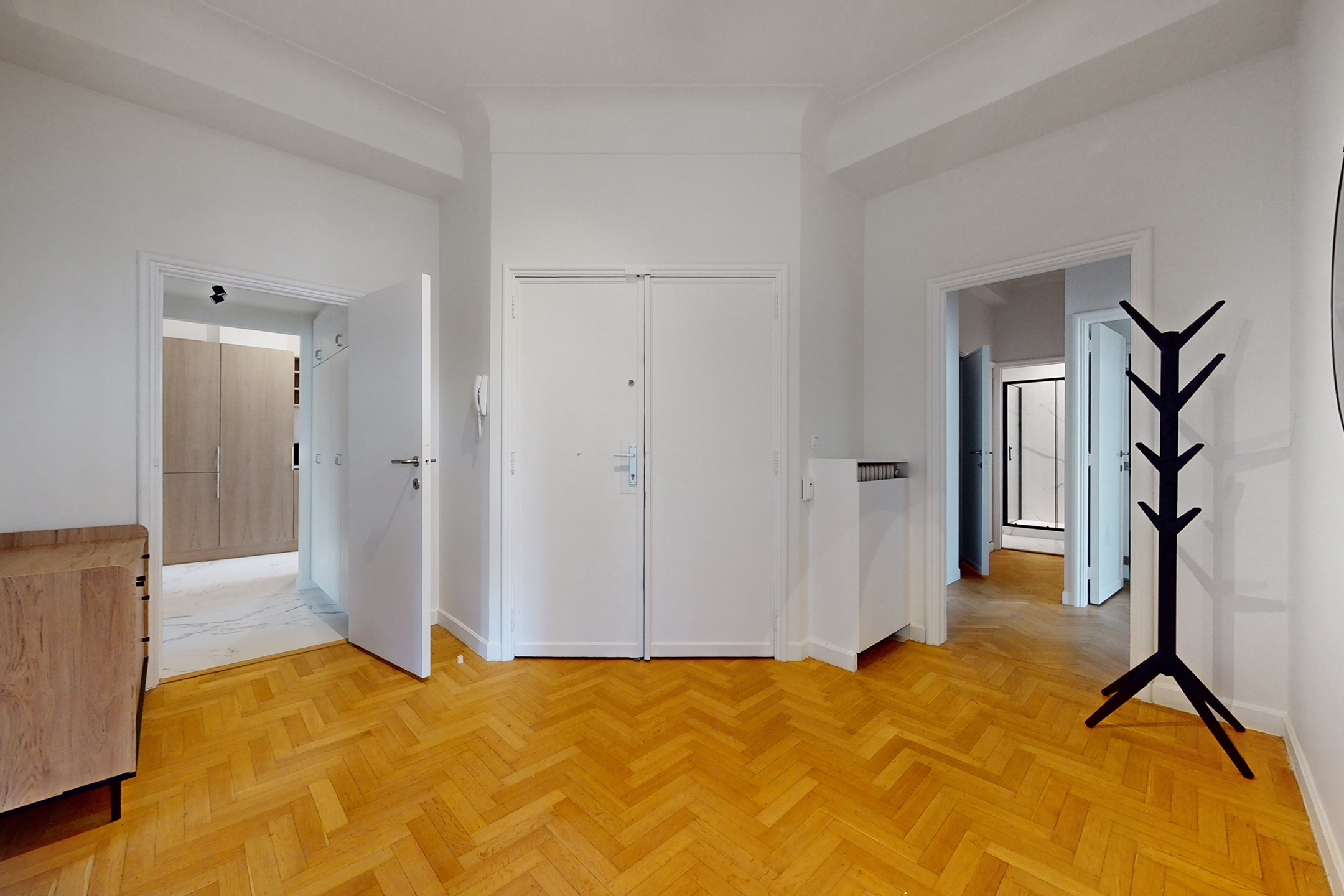 Picture 2 of 2 for Flat with six bedrooms in Bruxelles