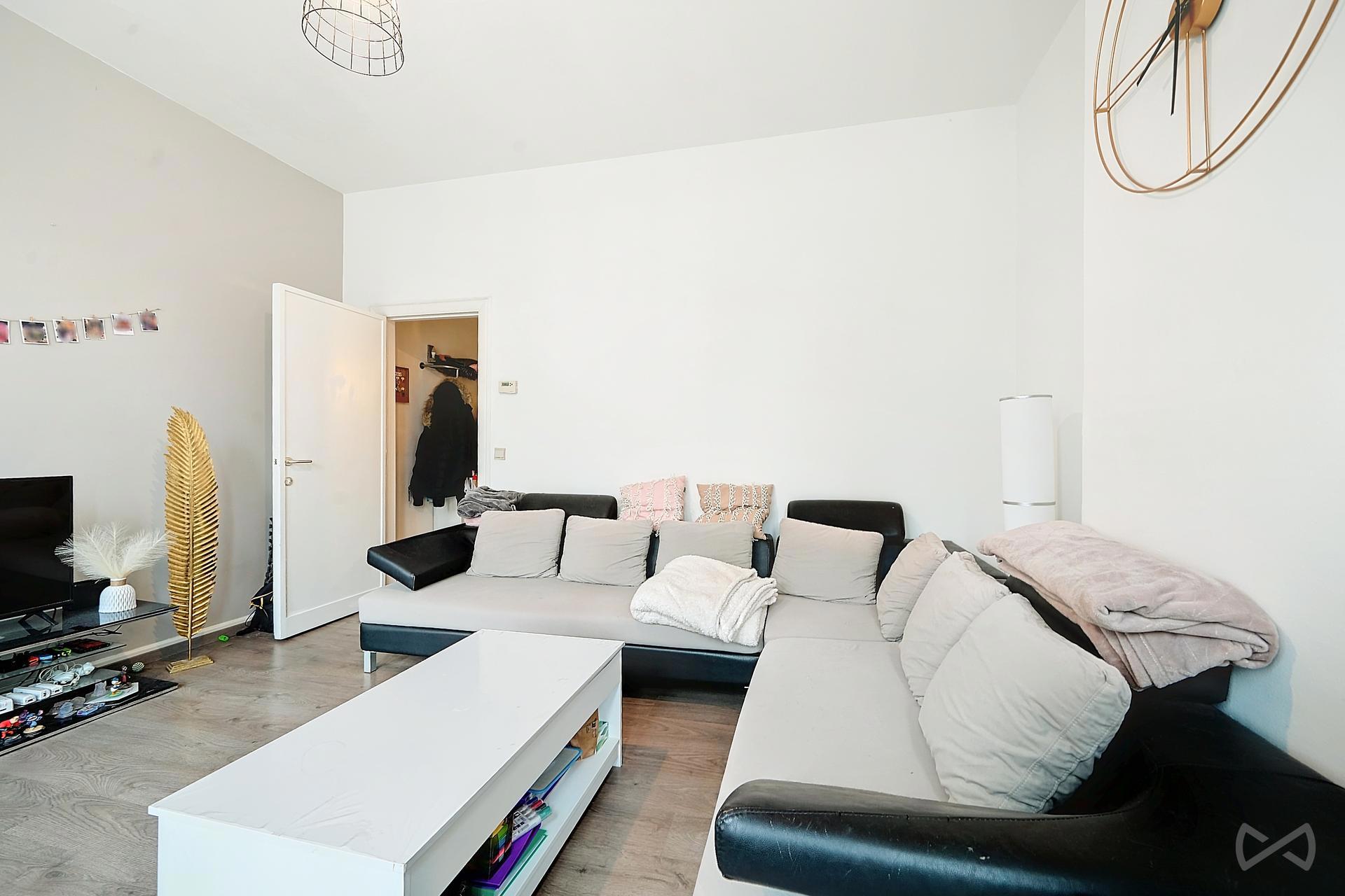 Foto 1 van 4 van Gebouw voor gemengd gebruik met vier slaapkamers in Tournai