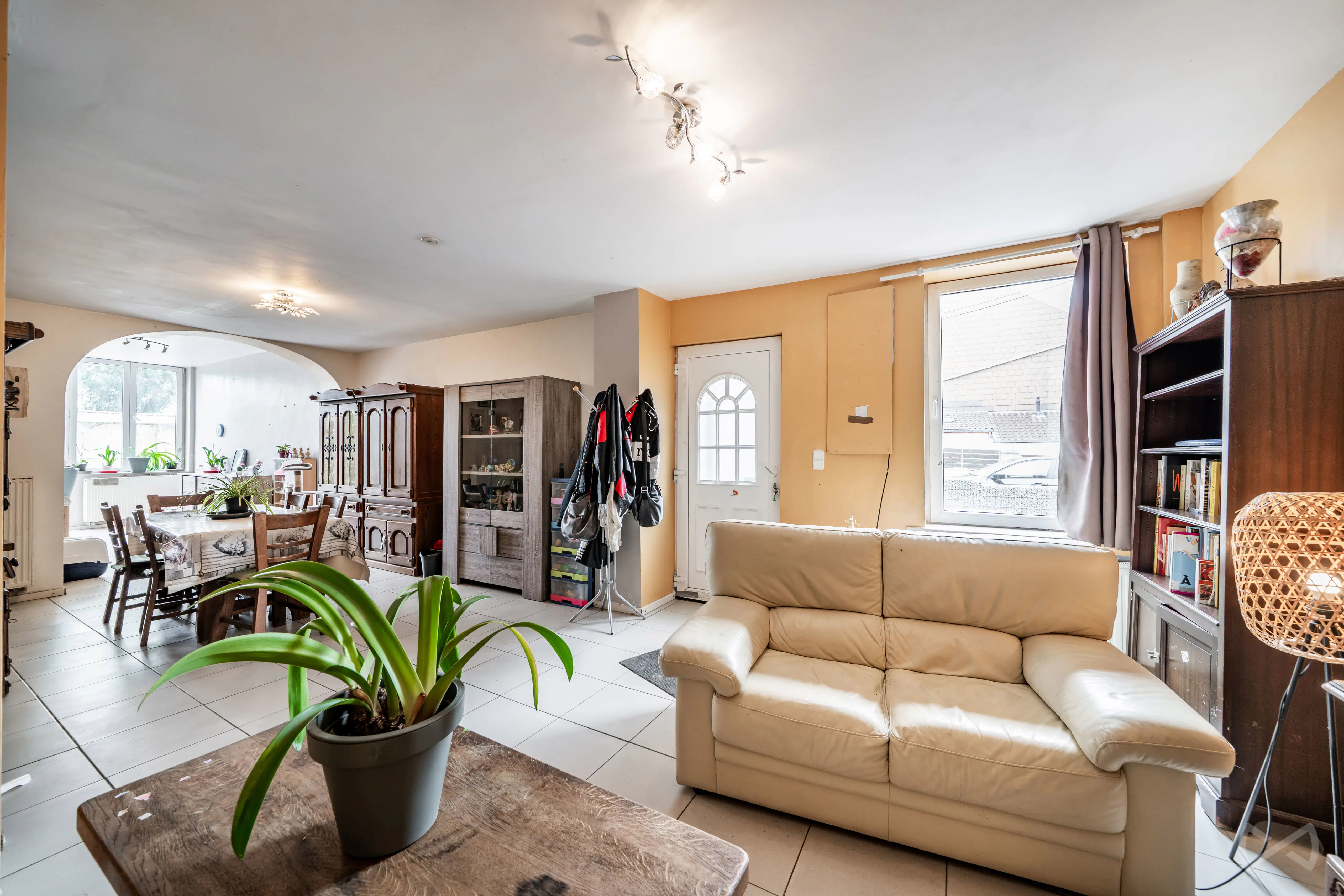 Photo 5 sur 4 pour Maison de deux chambres à Roux
