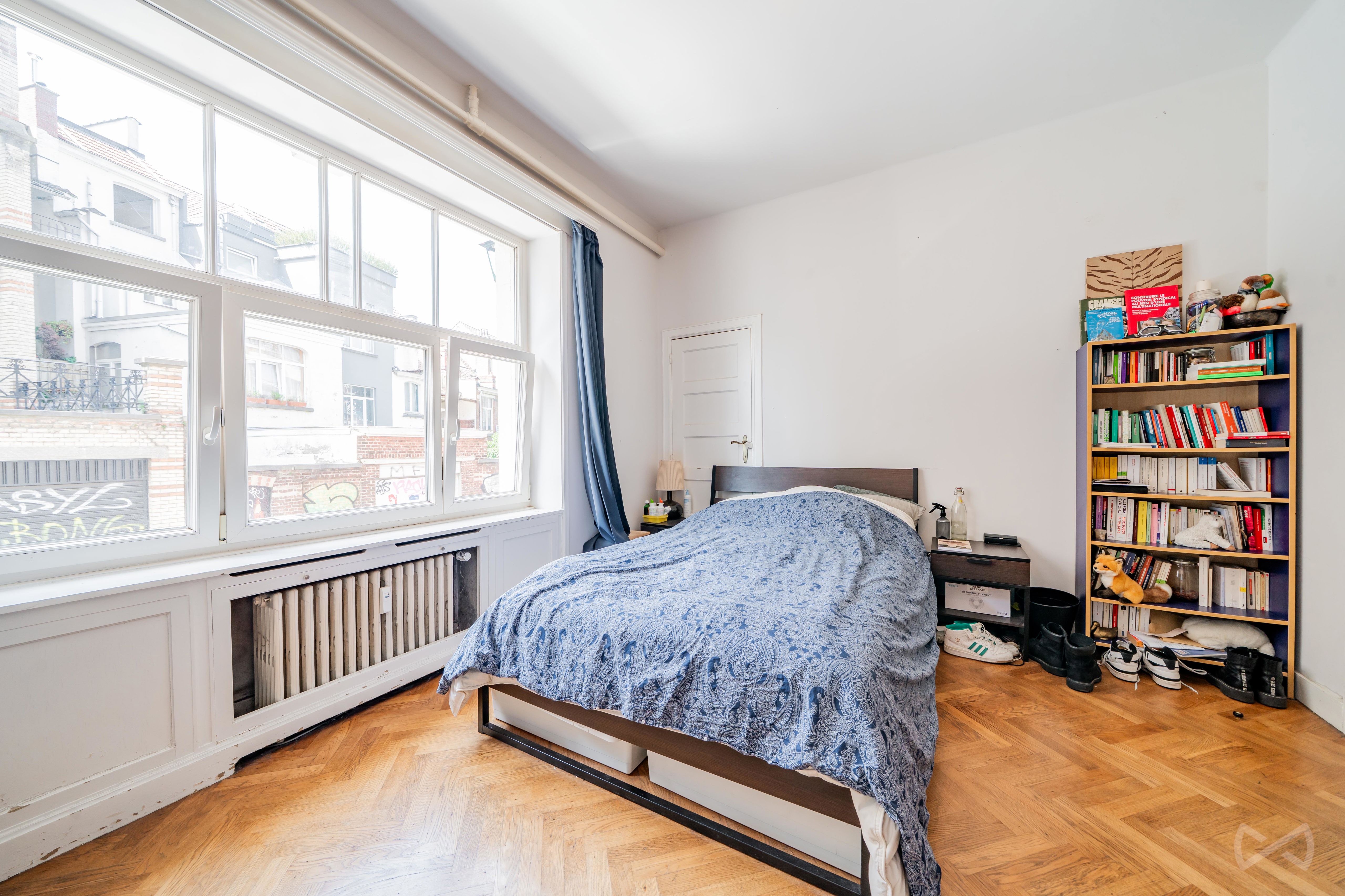 Foto 4 van 4 van Gelijkvloerse verdieping met twee slaapkamers in Saint-gilles