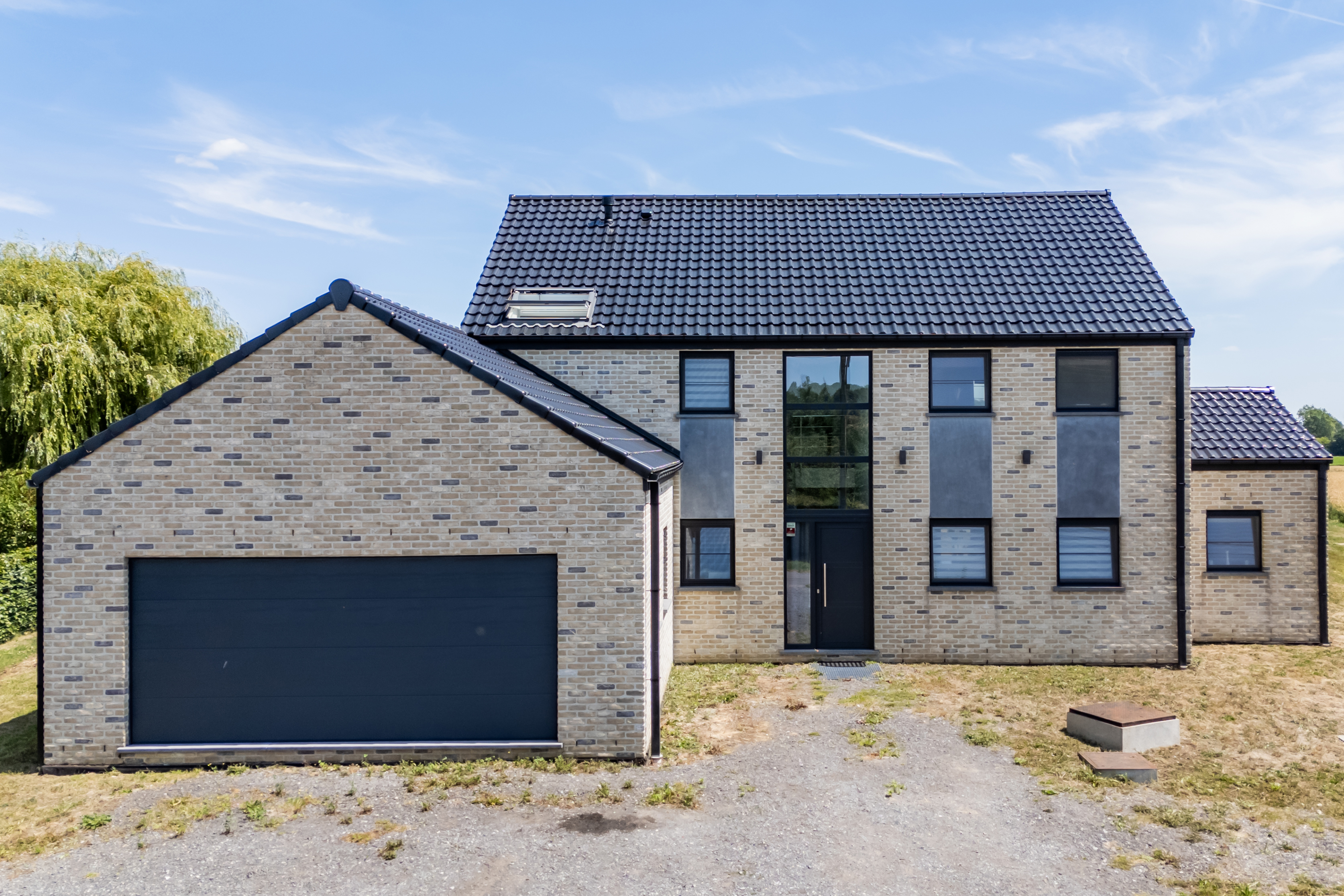 Picture 3 of 4 for Villa with four bedrooms in Bienne-lez-happart