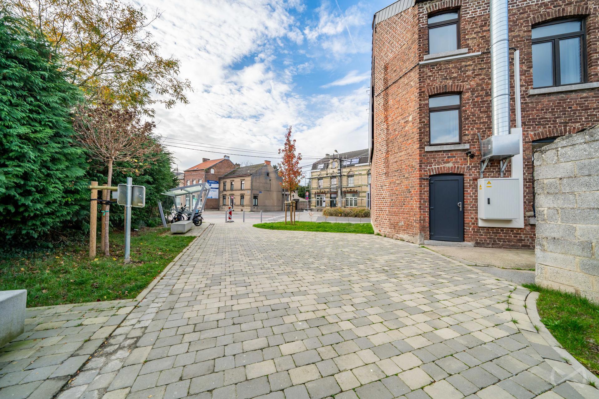 Photo 4 sur 4 pour Immeuble mixte de deux chambres à Hannut