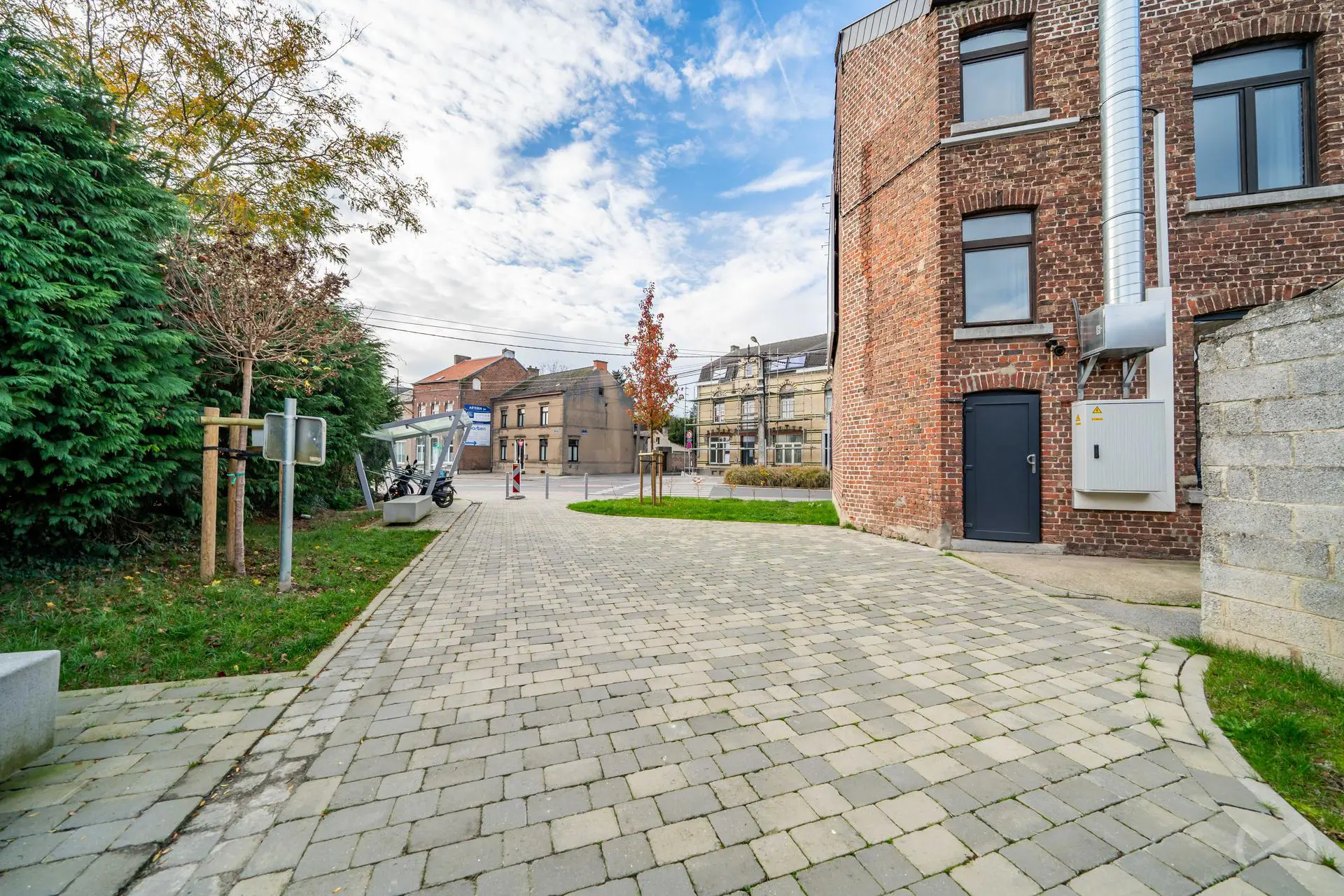 Photo 4 sur 4 pour Immeuble mixte de deux chambres à Hannut