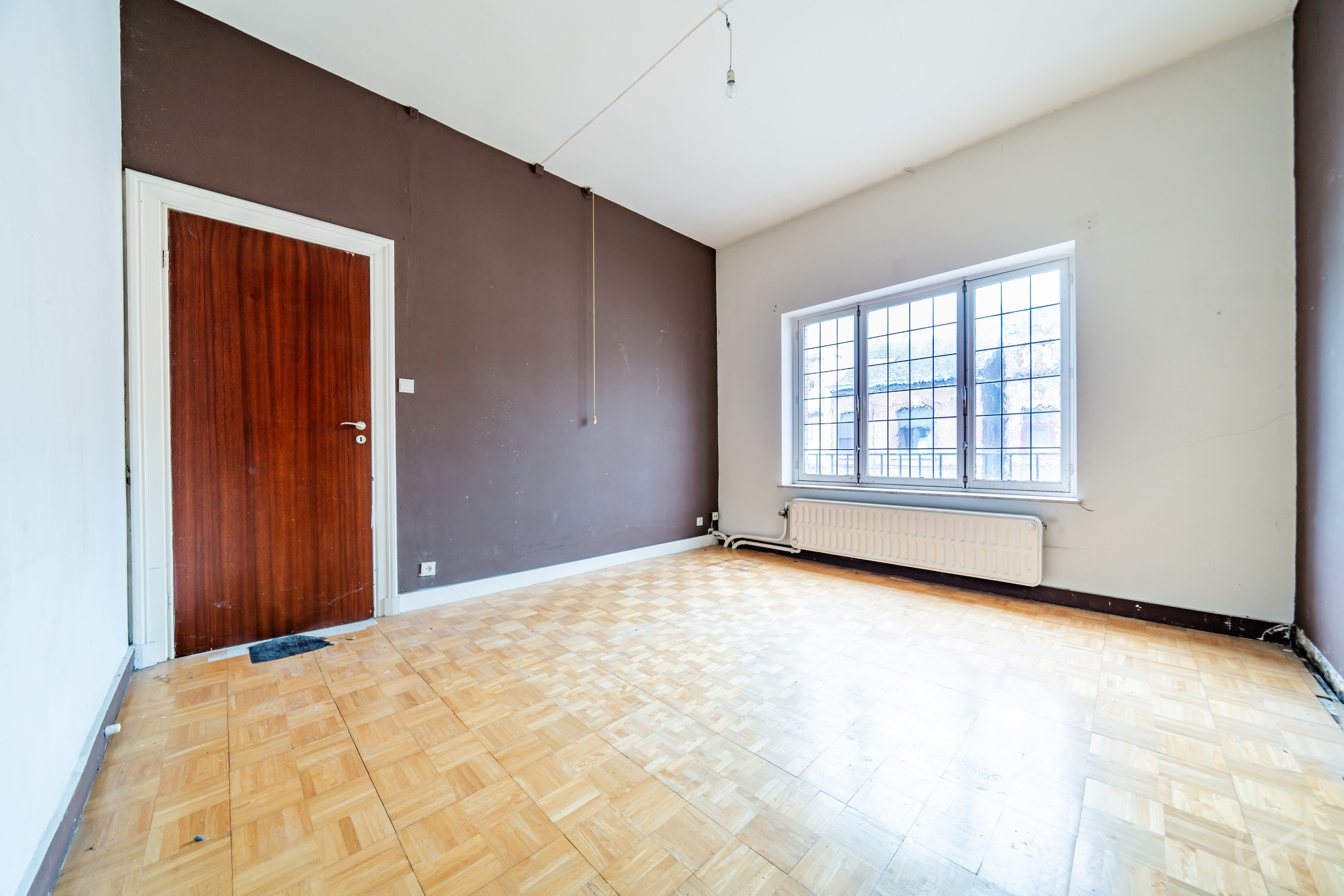 Photo 3 sur 4 pour Maison de maître de quatre chambres à Marcinelle