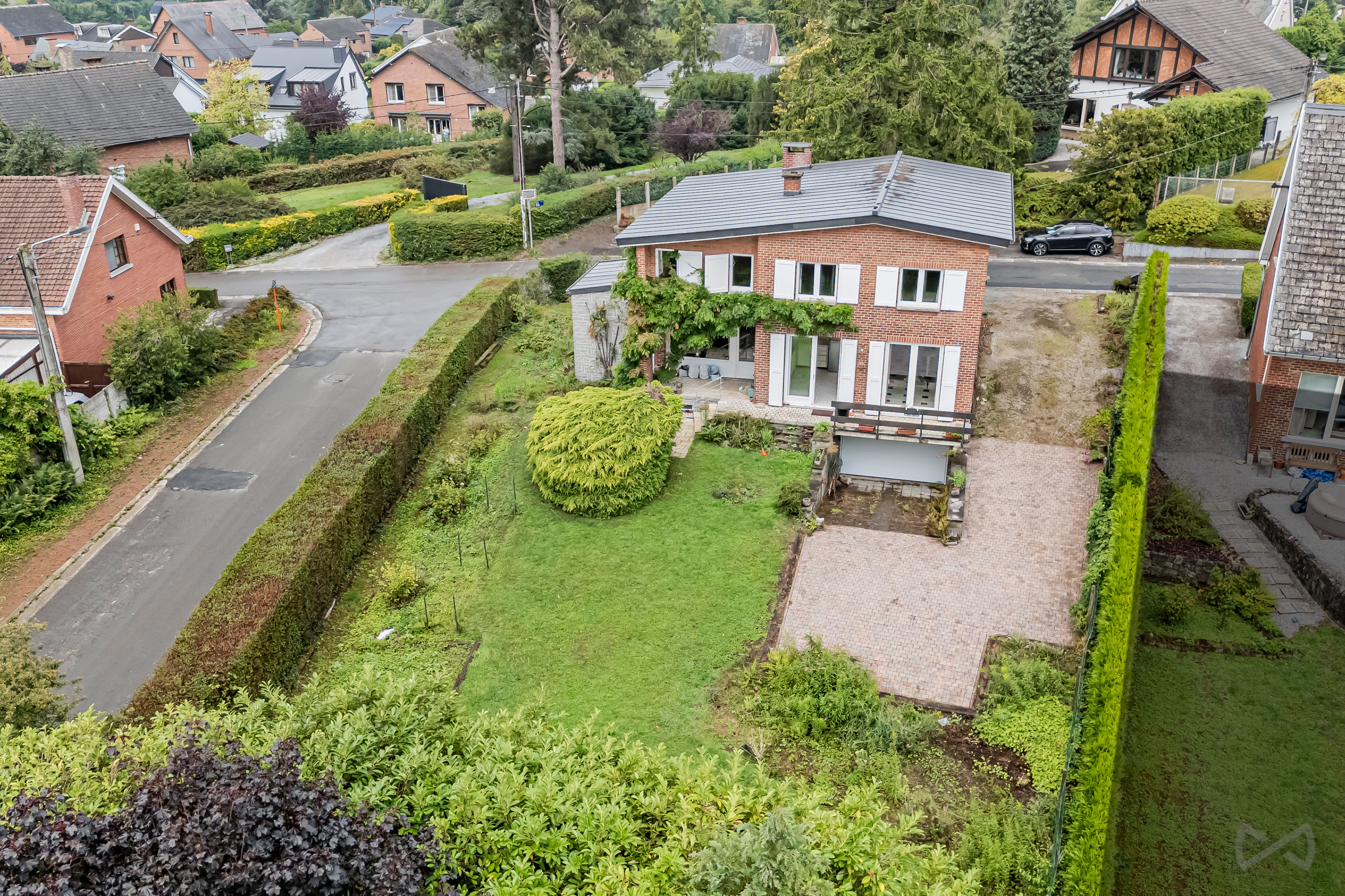 Picture 2 of 3 for House with four bedrooms in Mont-sur-marchienne