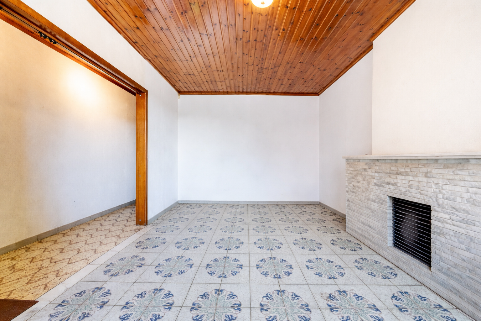 Foto 2 van 4 van Huis met vier slaapkamers in La Louvière