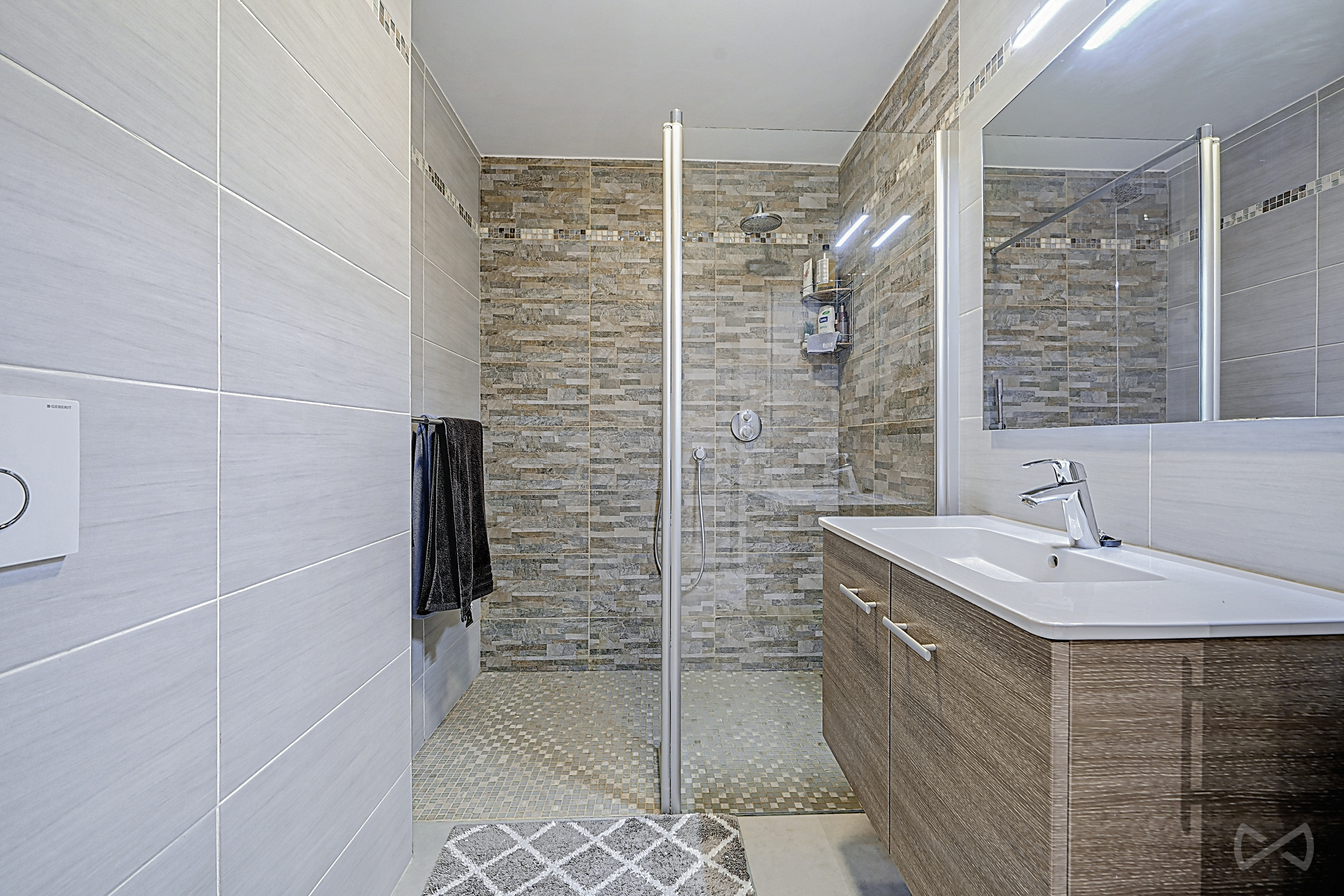 Photo 3 sur 4 pour Duplex de trois chambres à La Louvière Haine-Saint-Pierre