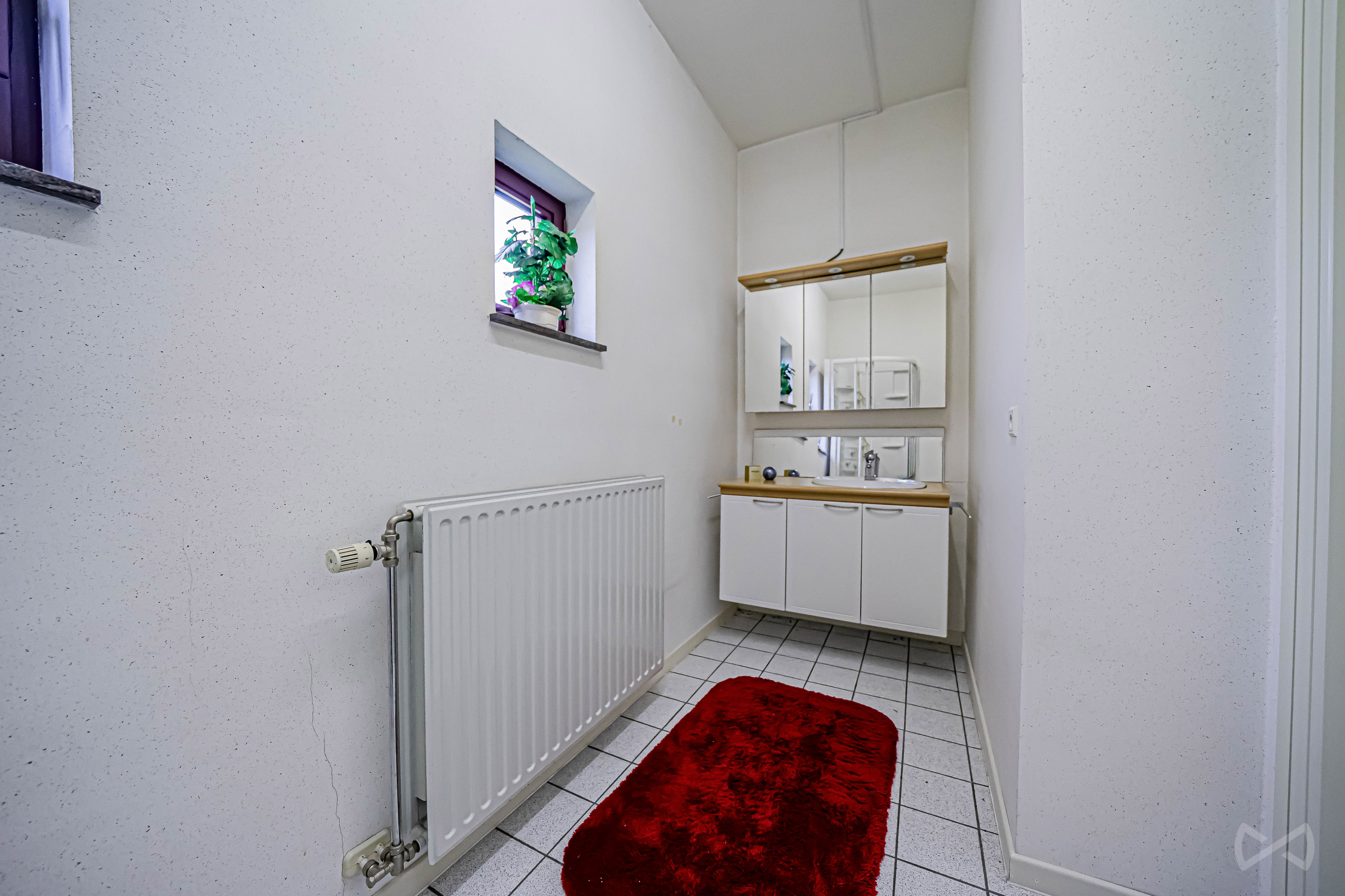 Photo 4 sur 4 pour Bureaux à Recht