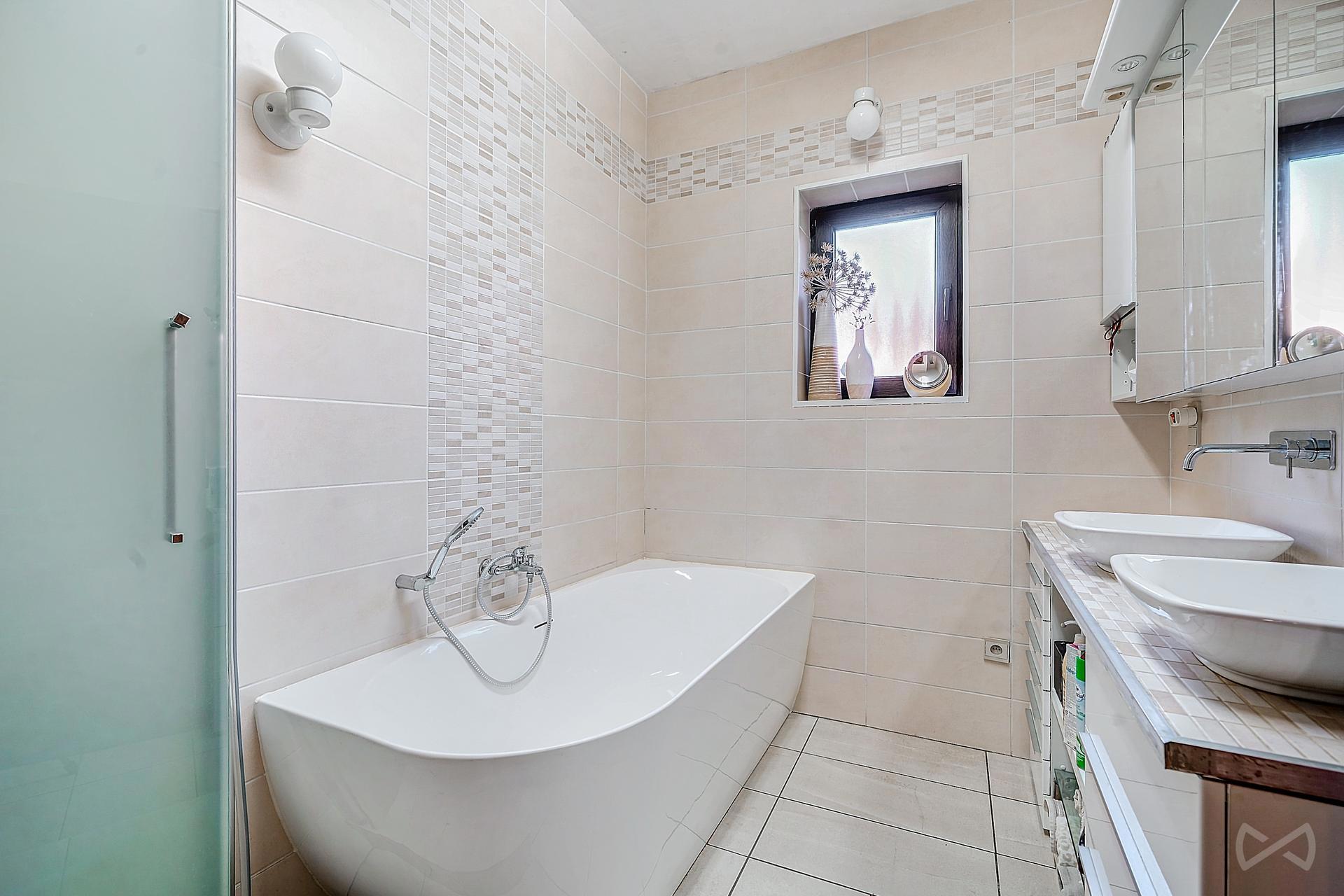 Picture 4 of 4 for House with five bedrooms in Loverval