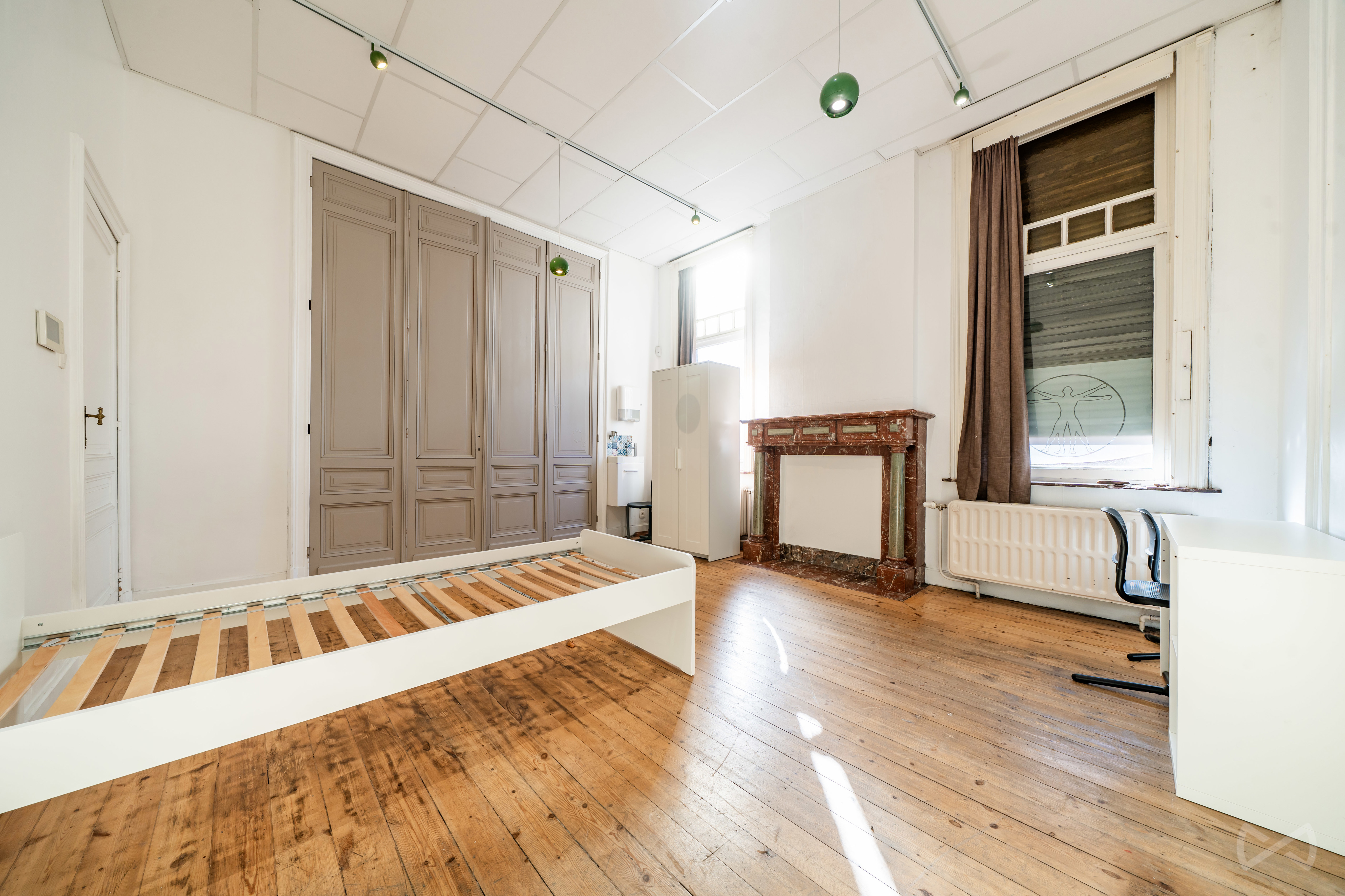 Photo 4 sur 4 pour Immeuble mixte de neuf chambres à Montignies-Sur-Sambre