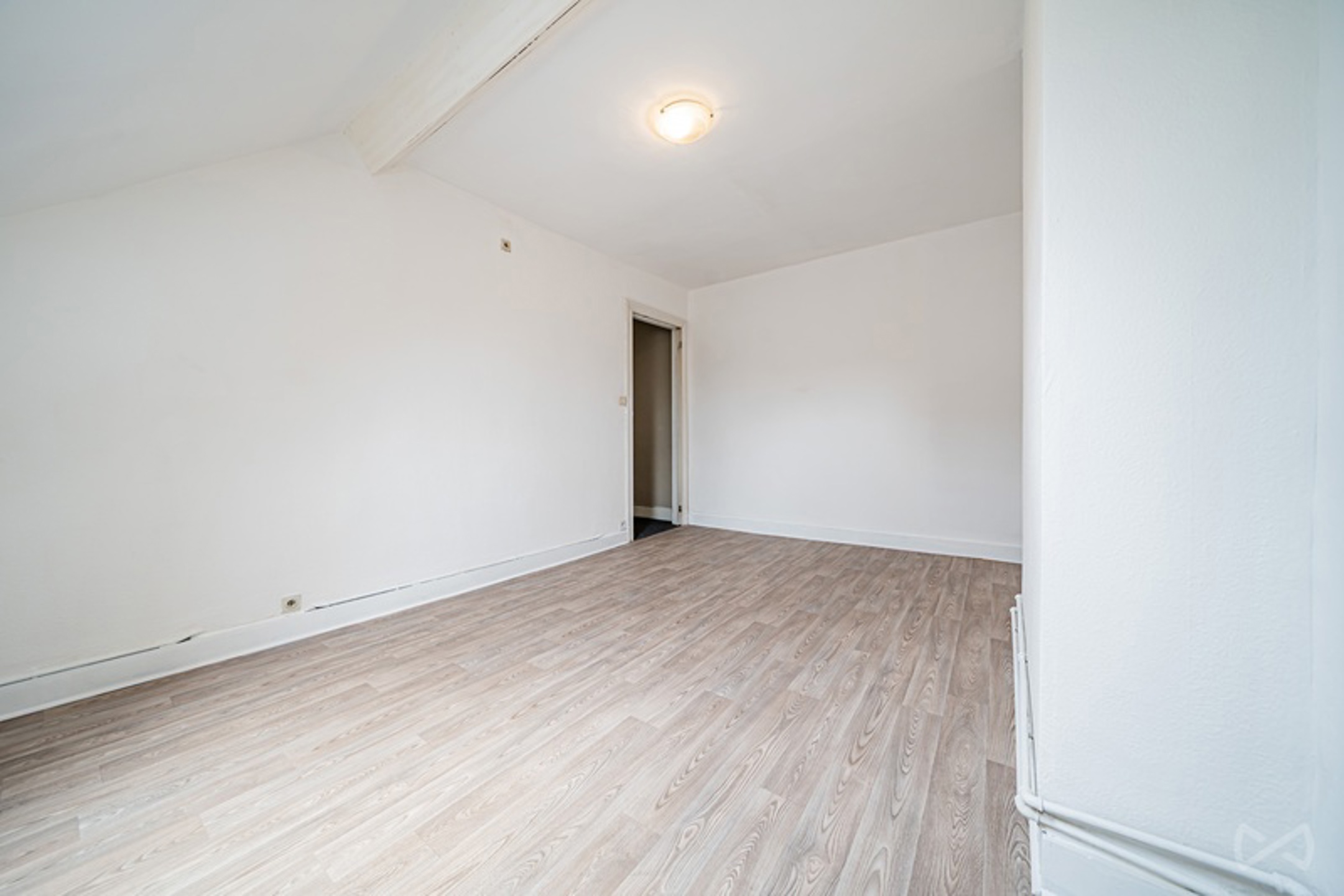 Picture 2 of 4 for House with eight bedrooms in Schaerbeek