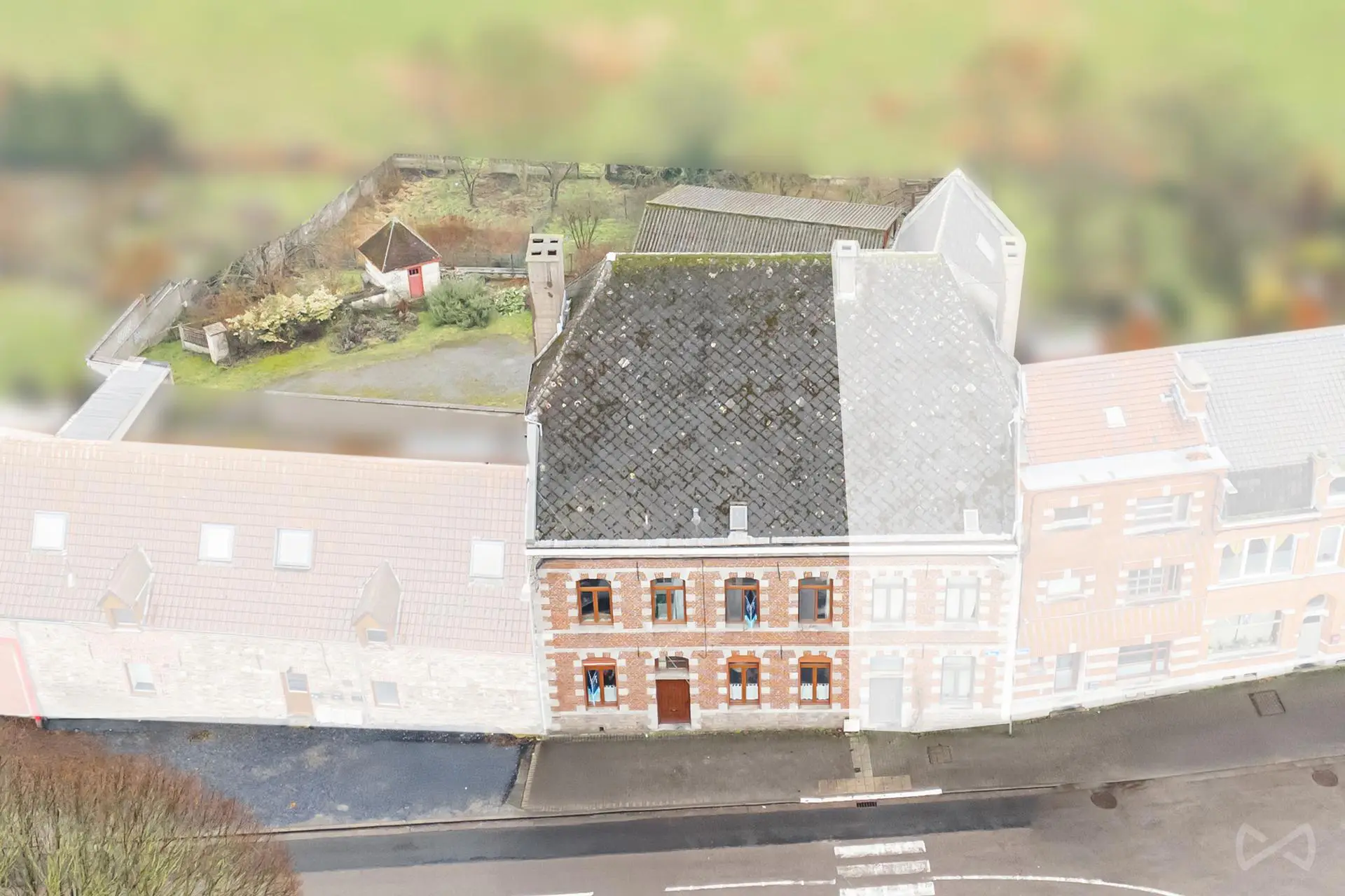 Photo 2 sur 4 pour Maison de cinq chambres à Battignies (Binche)