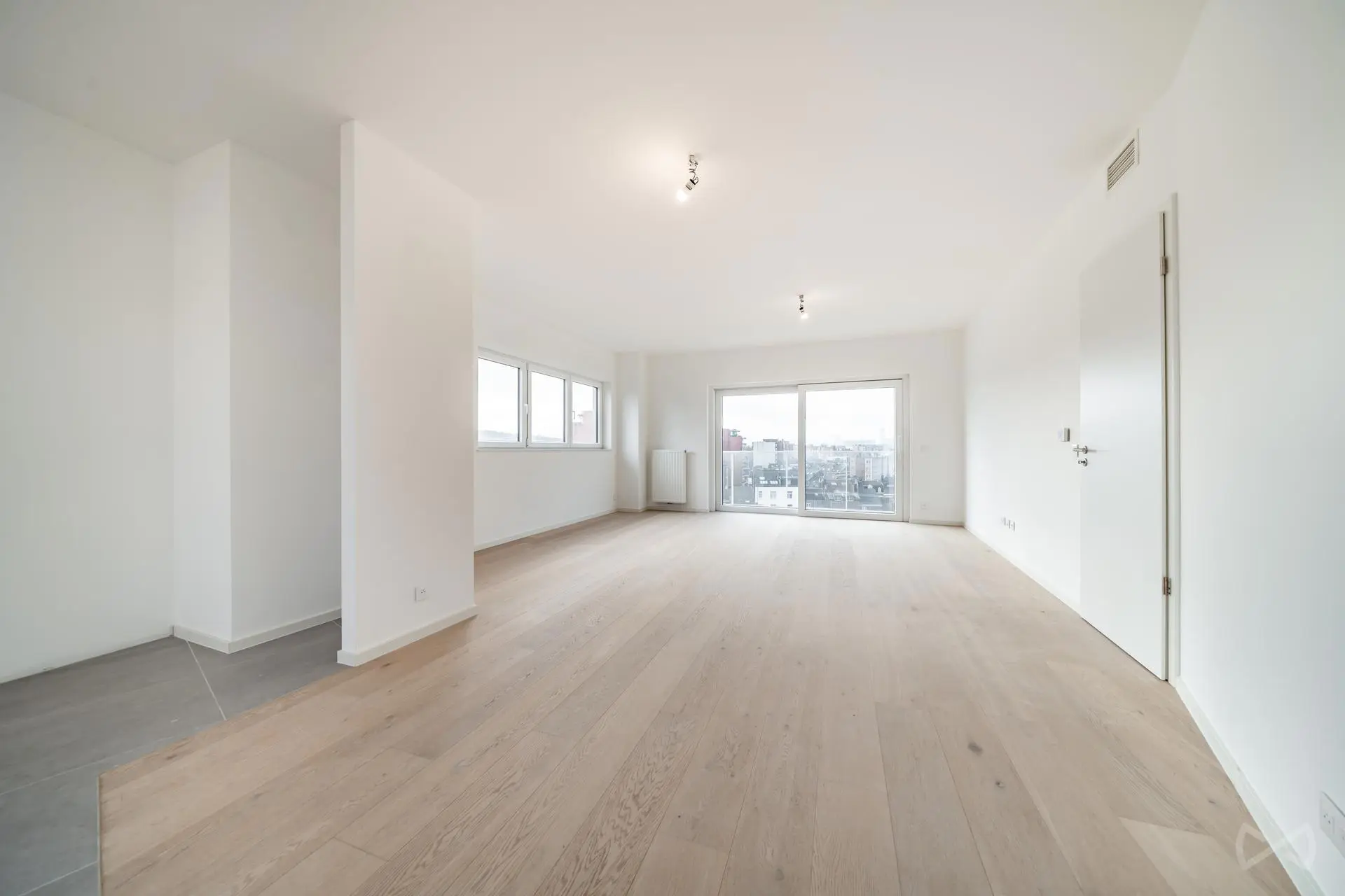 Picture 1 of 5 for Penthouse with three bedrooms in Liège