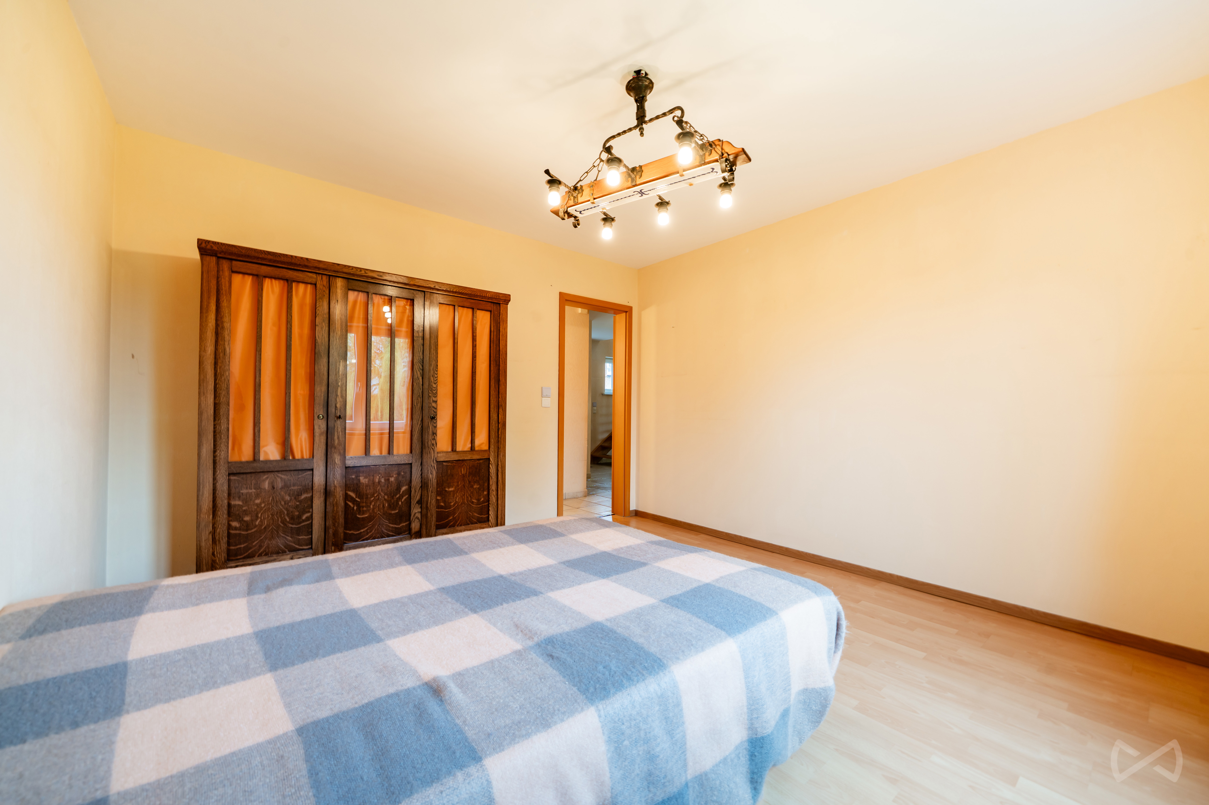 Picture 1 of 4 for Villa with four bedrooms in Mons