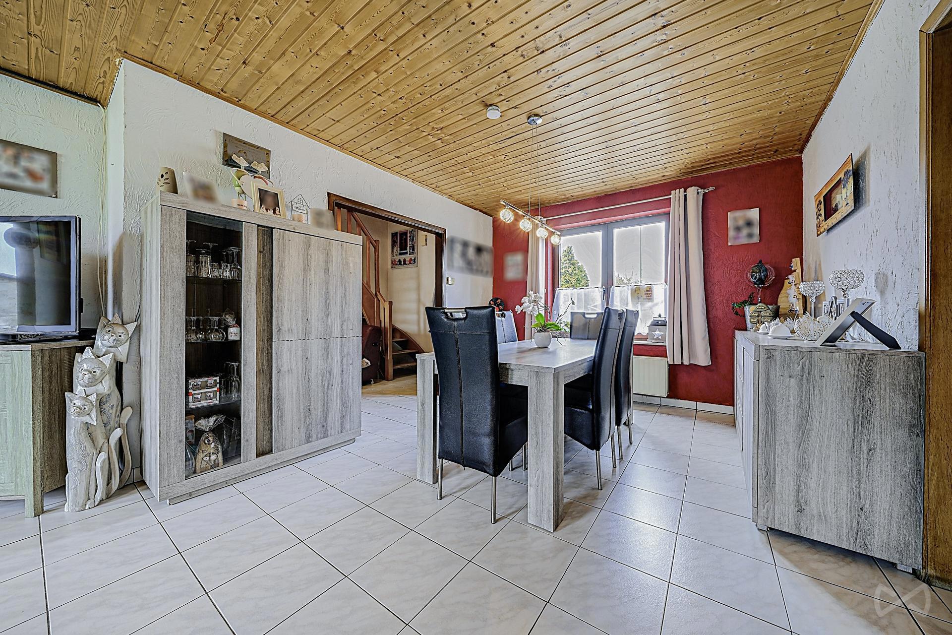 Foto 1 van 4 van Huis met vijf slaapkamers in Sart-dames-avelines