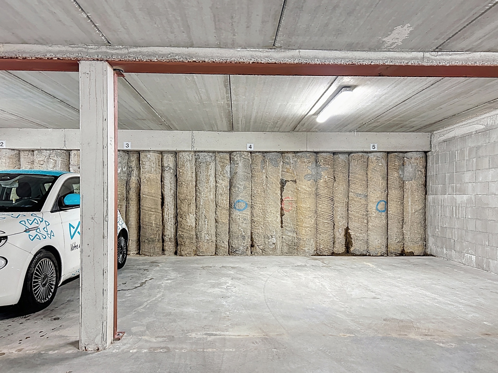 Photo 1 sur 4 pour Parking intérieur à Etterbeek