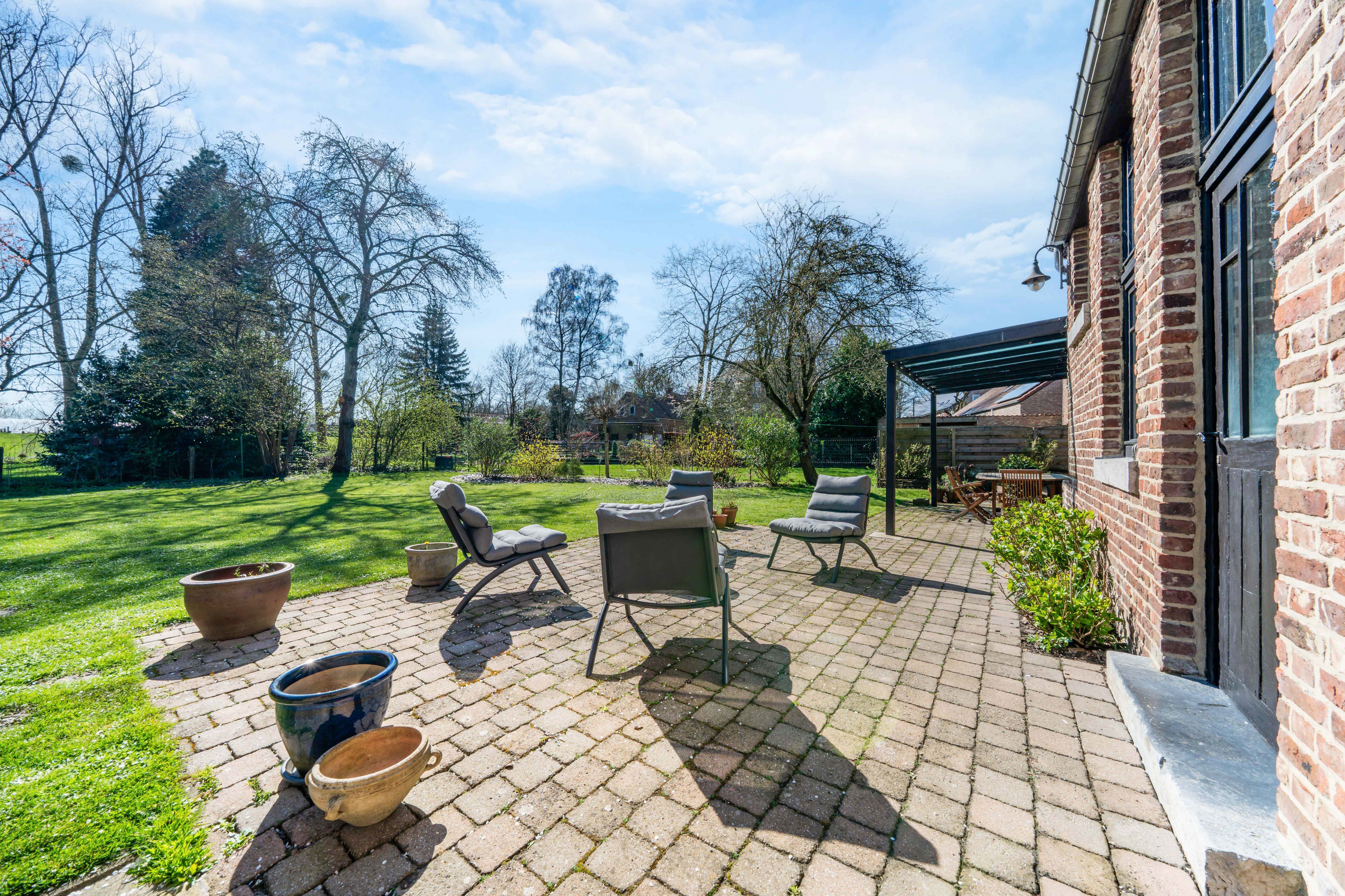 Photo 3 sur 4 pour Villa de sept chambres à Faimes