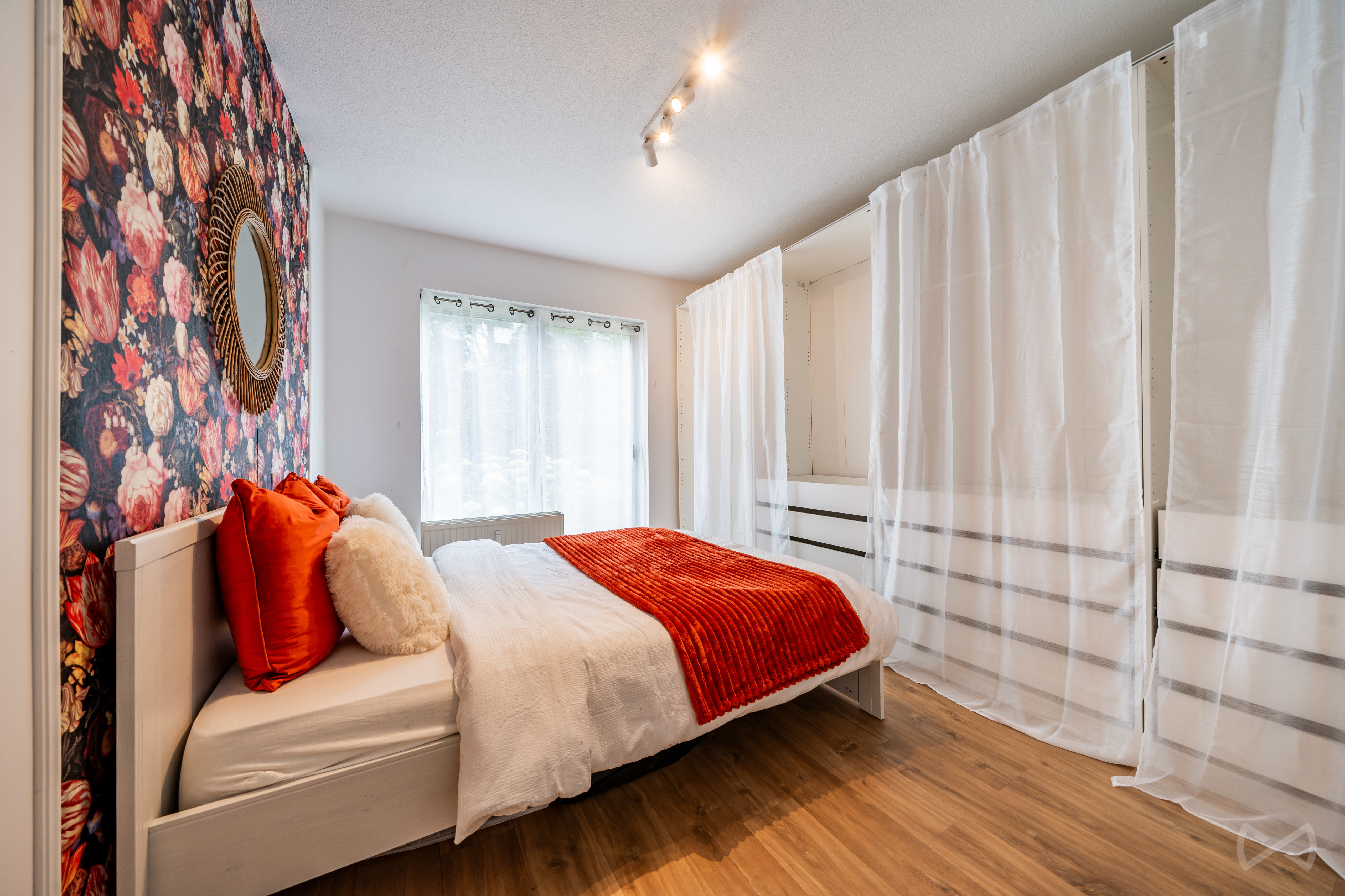 Foto 1 van 3 van Gelijkvloerse verdieping met twee slaapkamers in Molenbeek-saint-jean