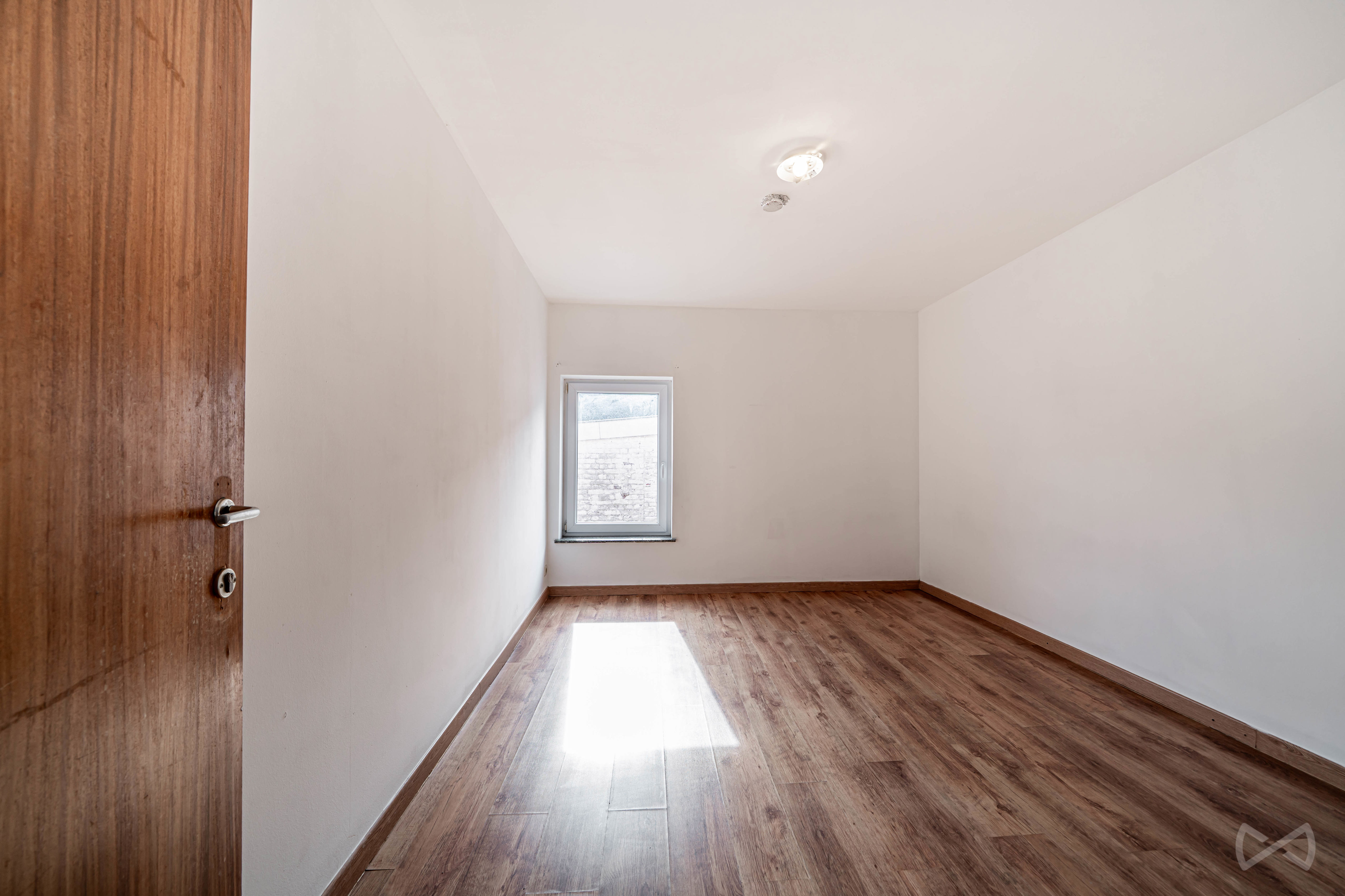 Photo 3 sur 4 pour Immeuble mixte de quatre chambres à Braine-le-comte