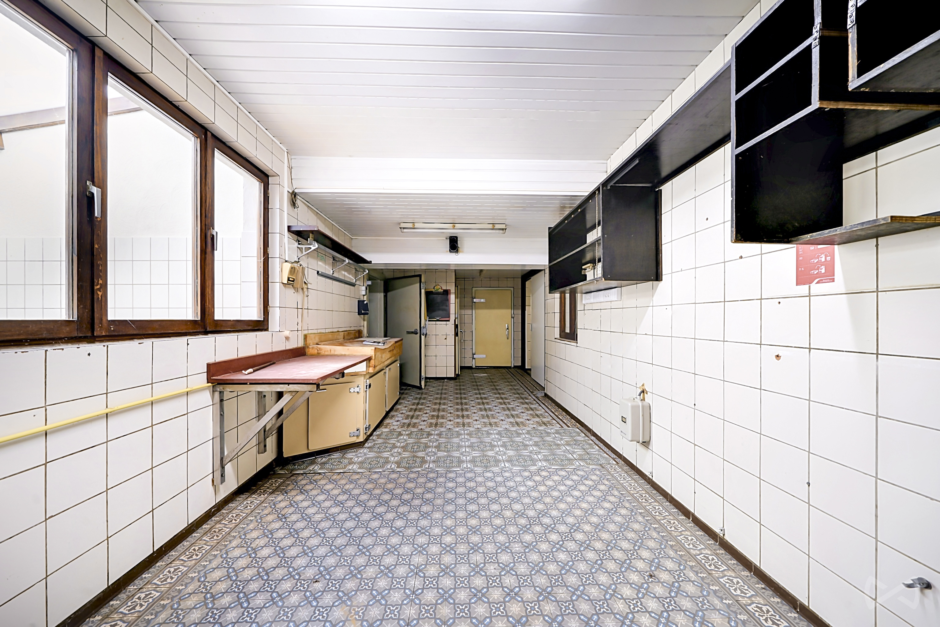 Foto 2 van 4 van Gebouw voor gemengd gebruik met vier slaapkamers in Eghezee