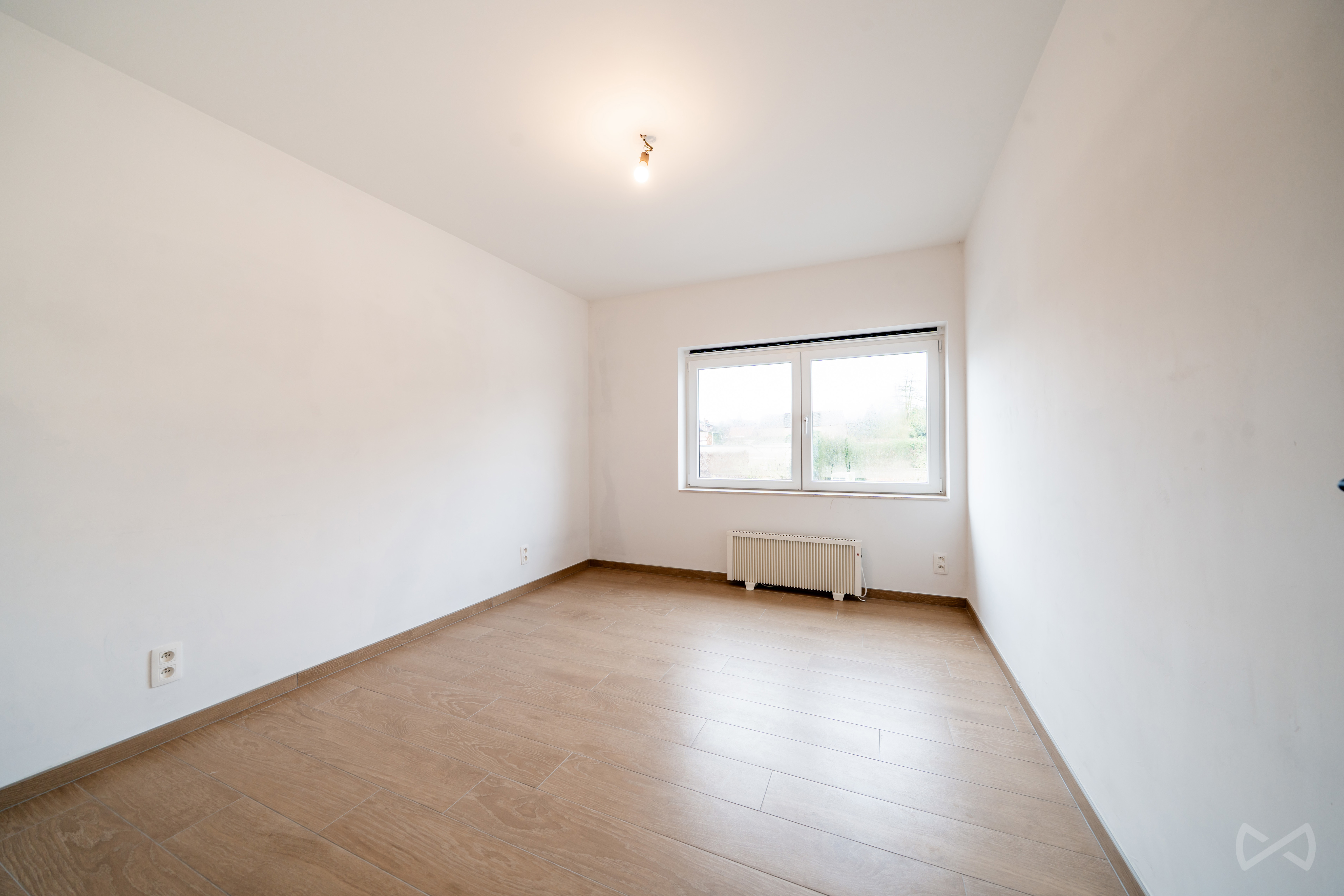 Photo 2 sur 4 pour Immeuble mixte de cinq chambres à Orp-jauche