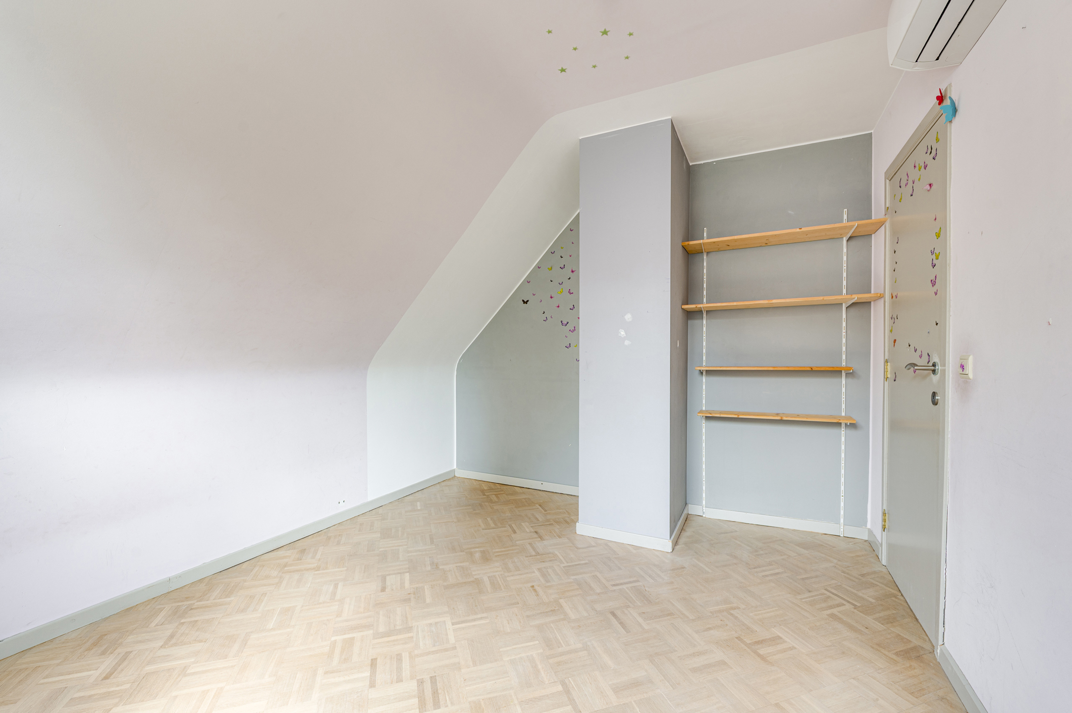 Picture 1 of 4 for Villa with three bedrooms in Enghien