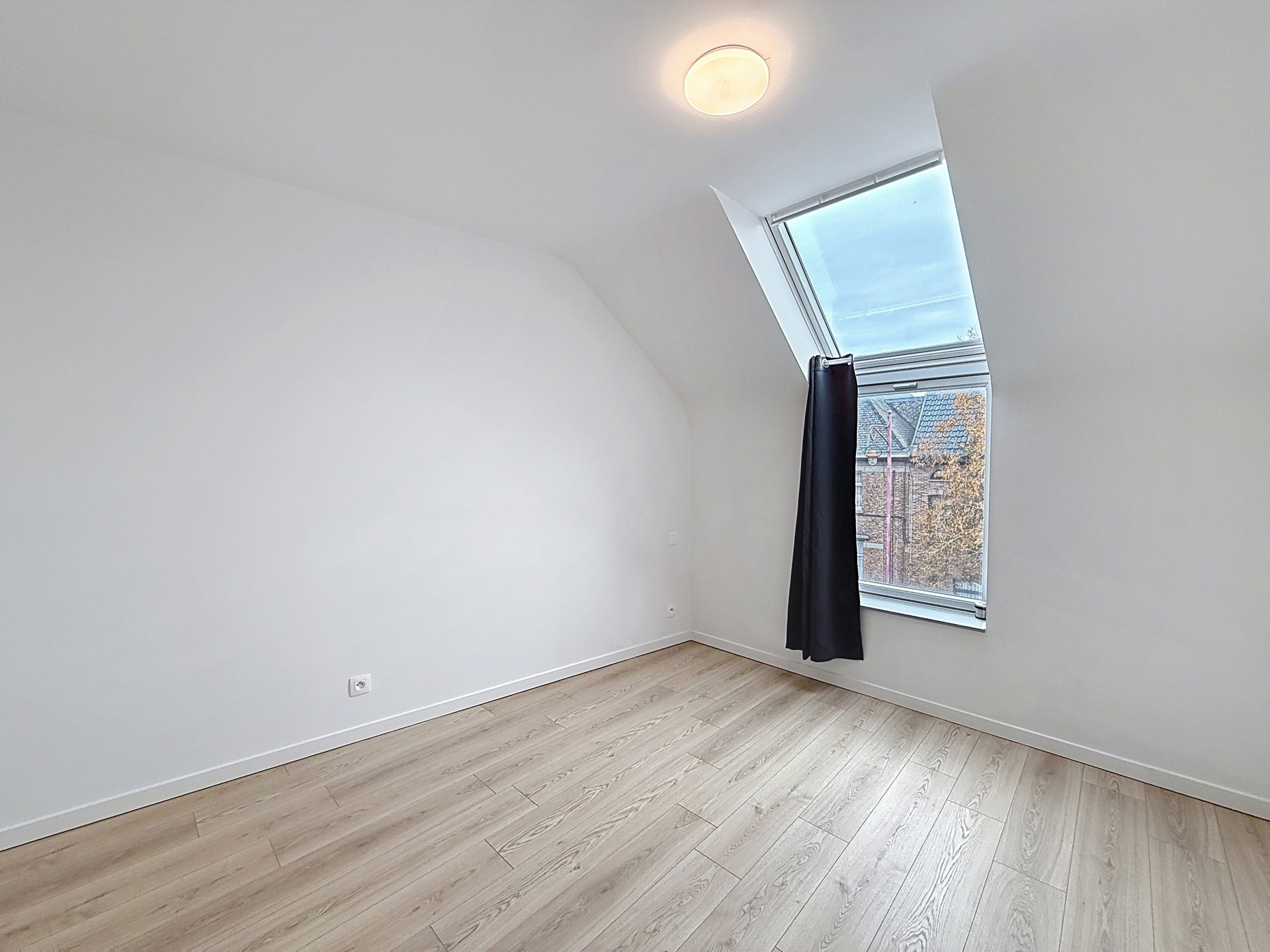 Picture 1 of 2 for Flat with two bedrooms in Ath