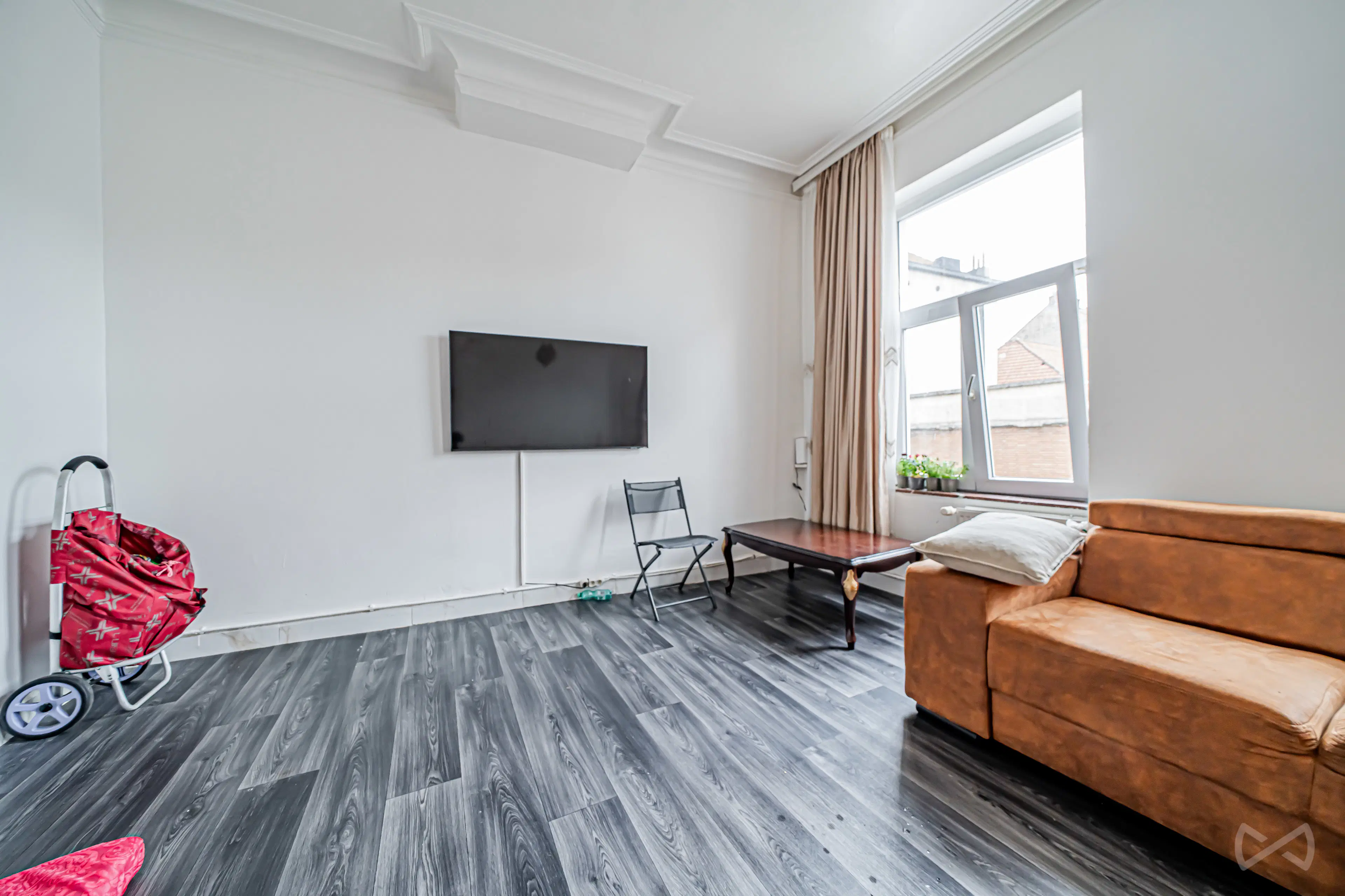 Foto 4 van 4 van Appartementsgebouw met zes slaapkamers in Molenbeek-saint-jean