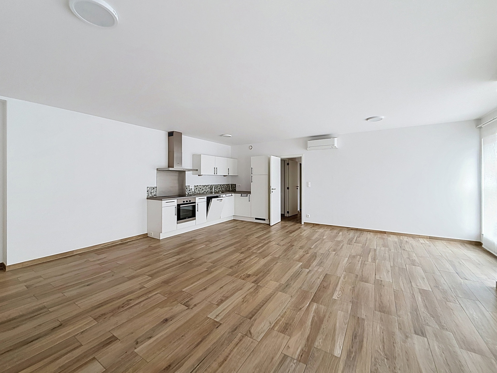 Picture 2 of 3 for Flat with two bedrooms in Ath