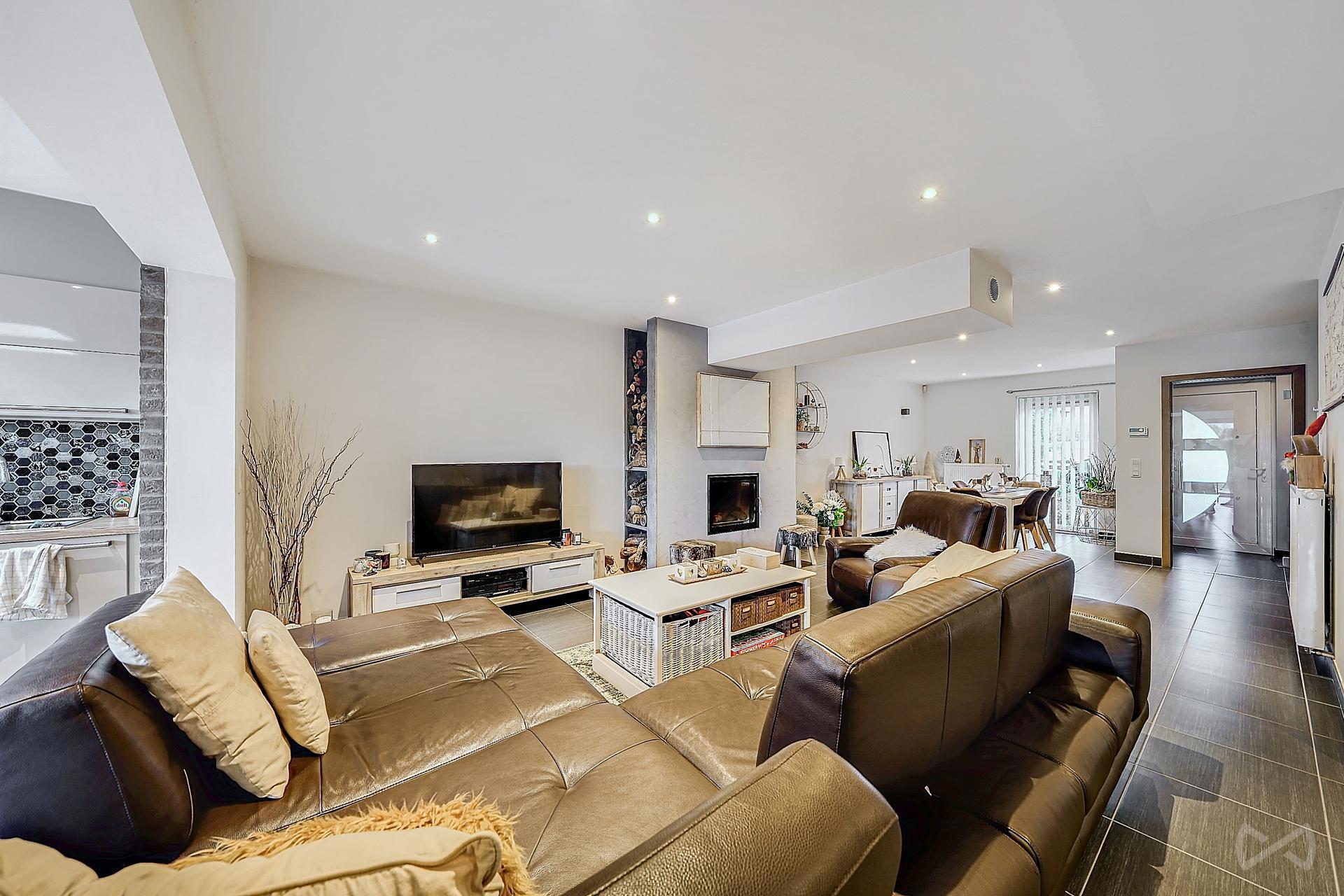 Picture 3 of 3 for House with two bedrooms in Hennuyères