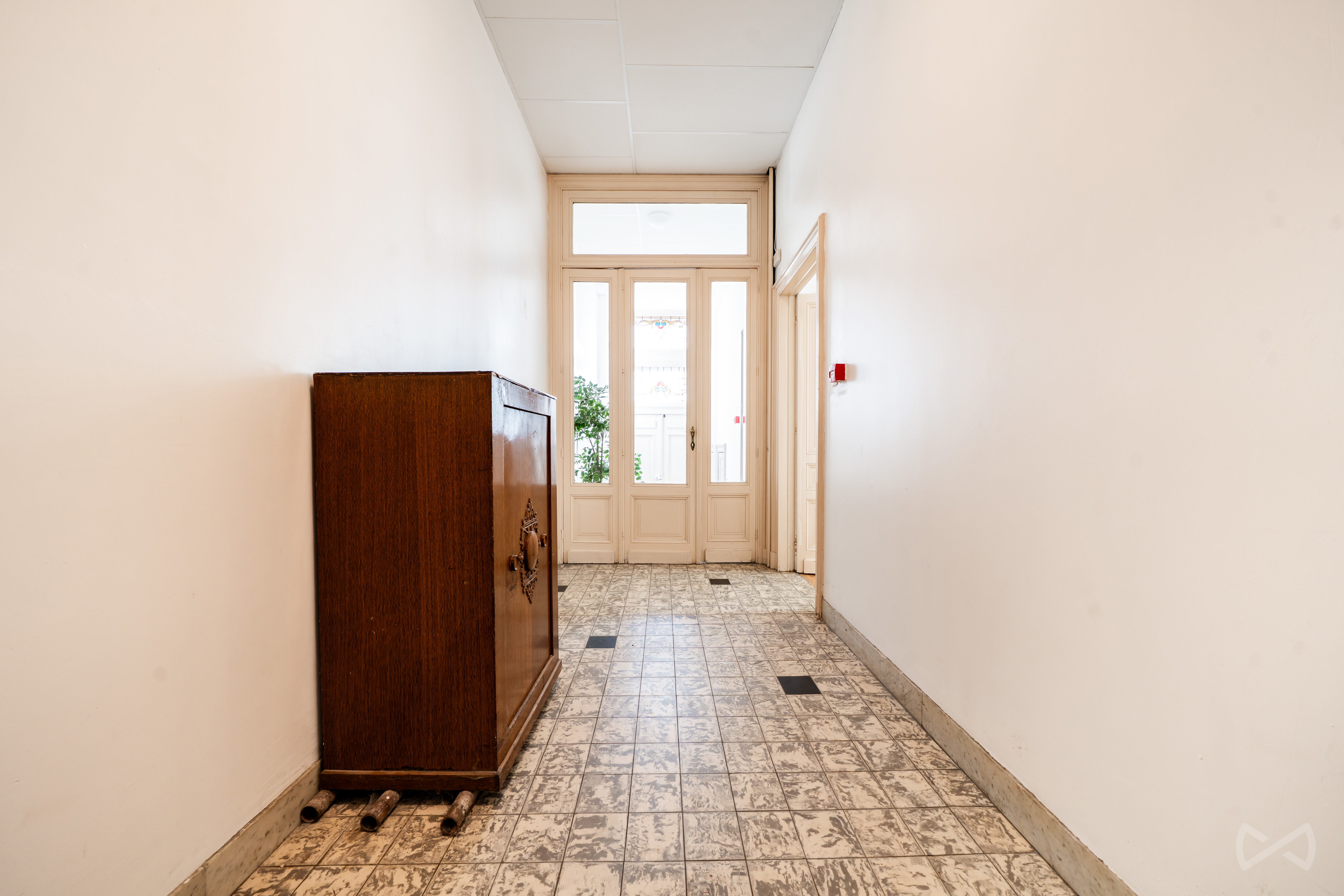 Photo 1 sur 4 pour Immeuble mixte de neuf chambres à Montignies-Sur-Sambre