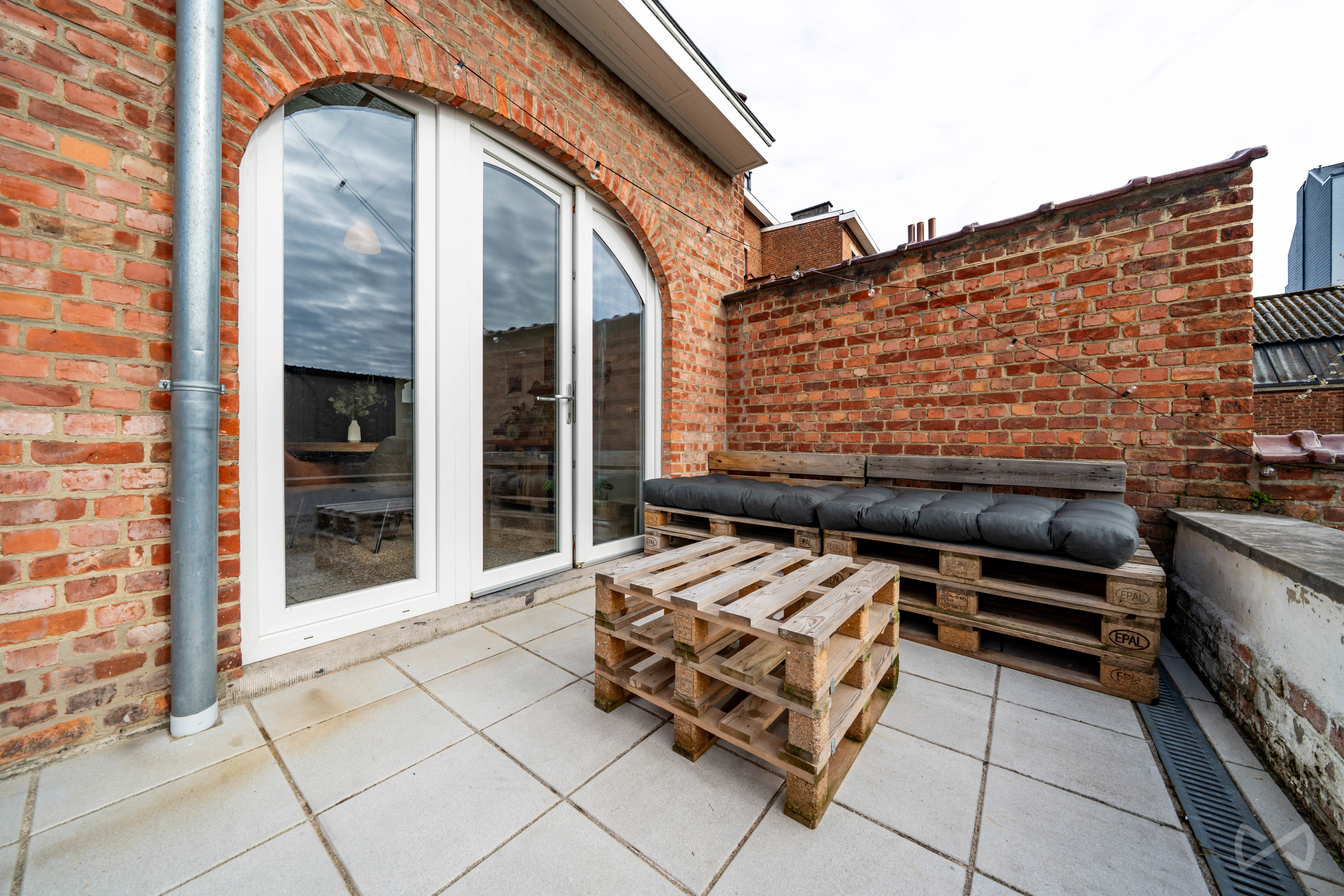 Photo 3 sur 4 pour Villa de six chambres à Jambes