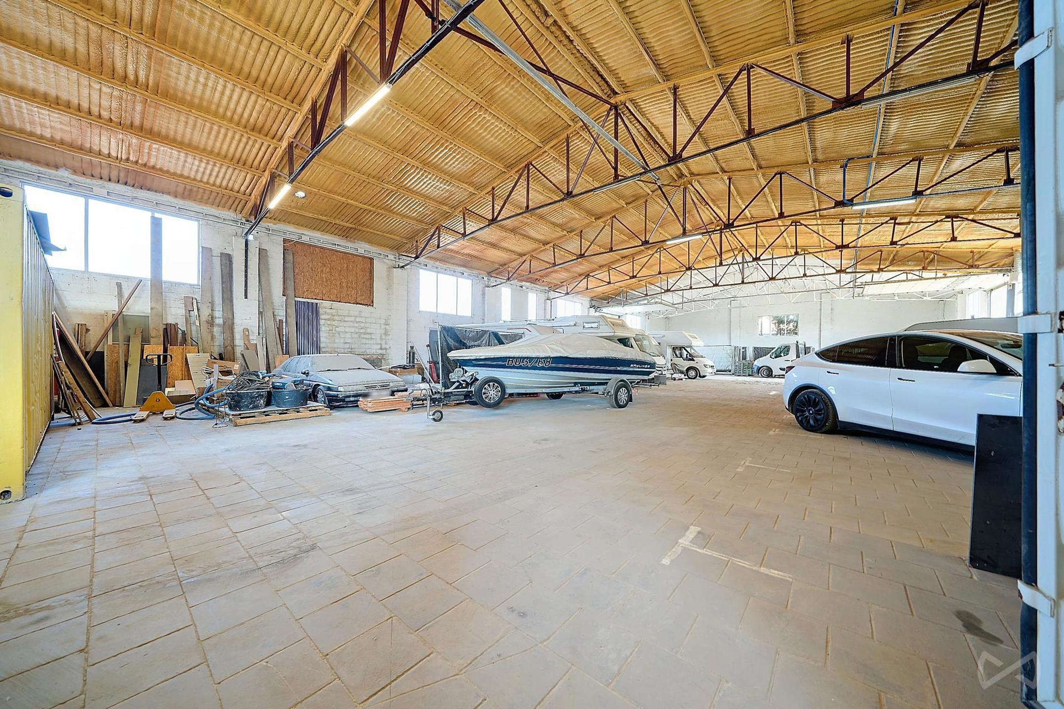 Picture 1 of 3 for Warehouse in Oreye