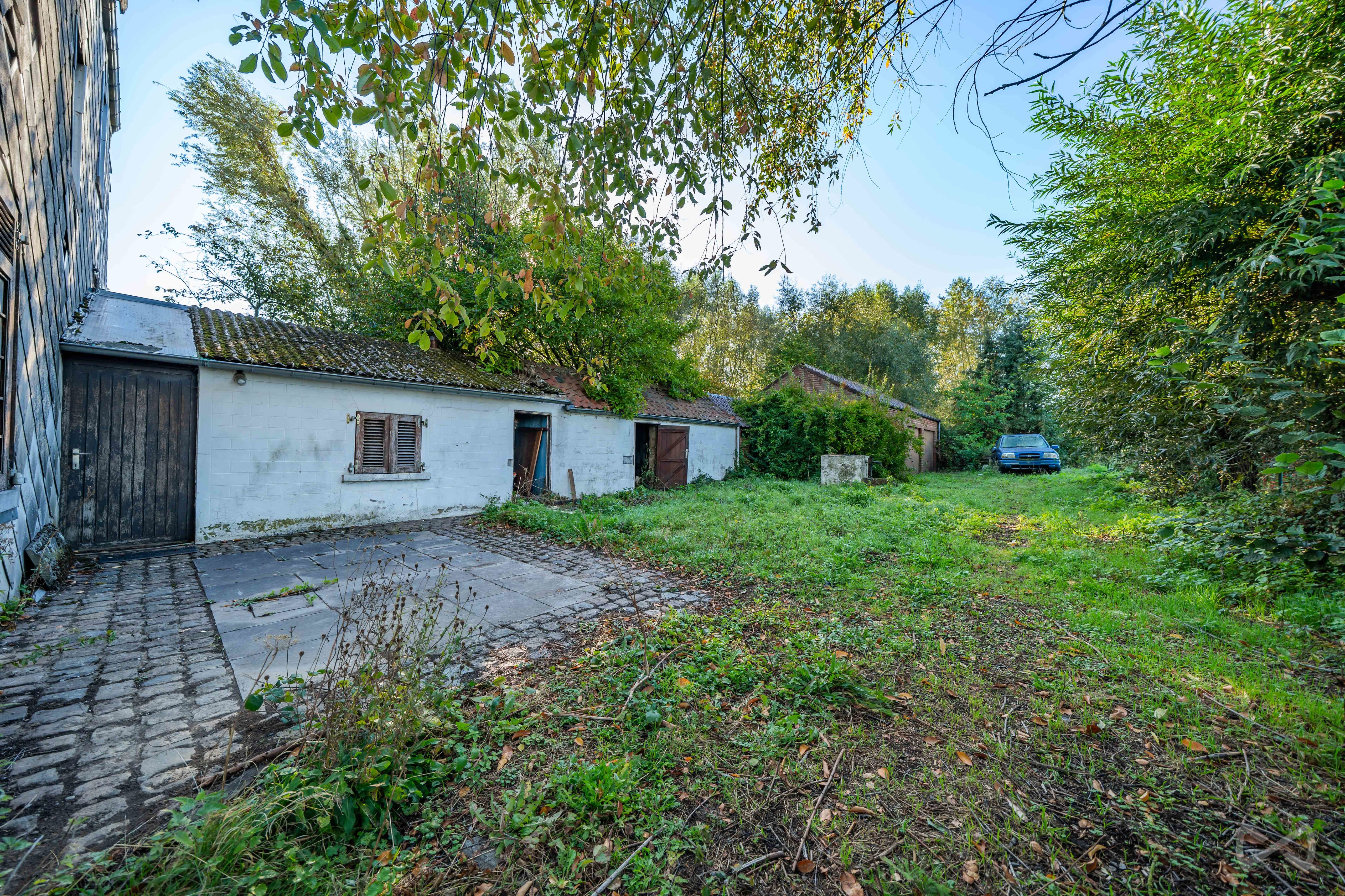 Picture 3 of 4 for House with six bedrooms in Hennuyères