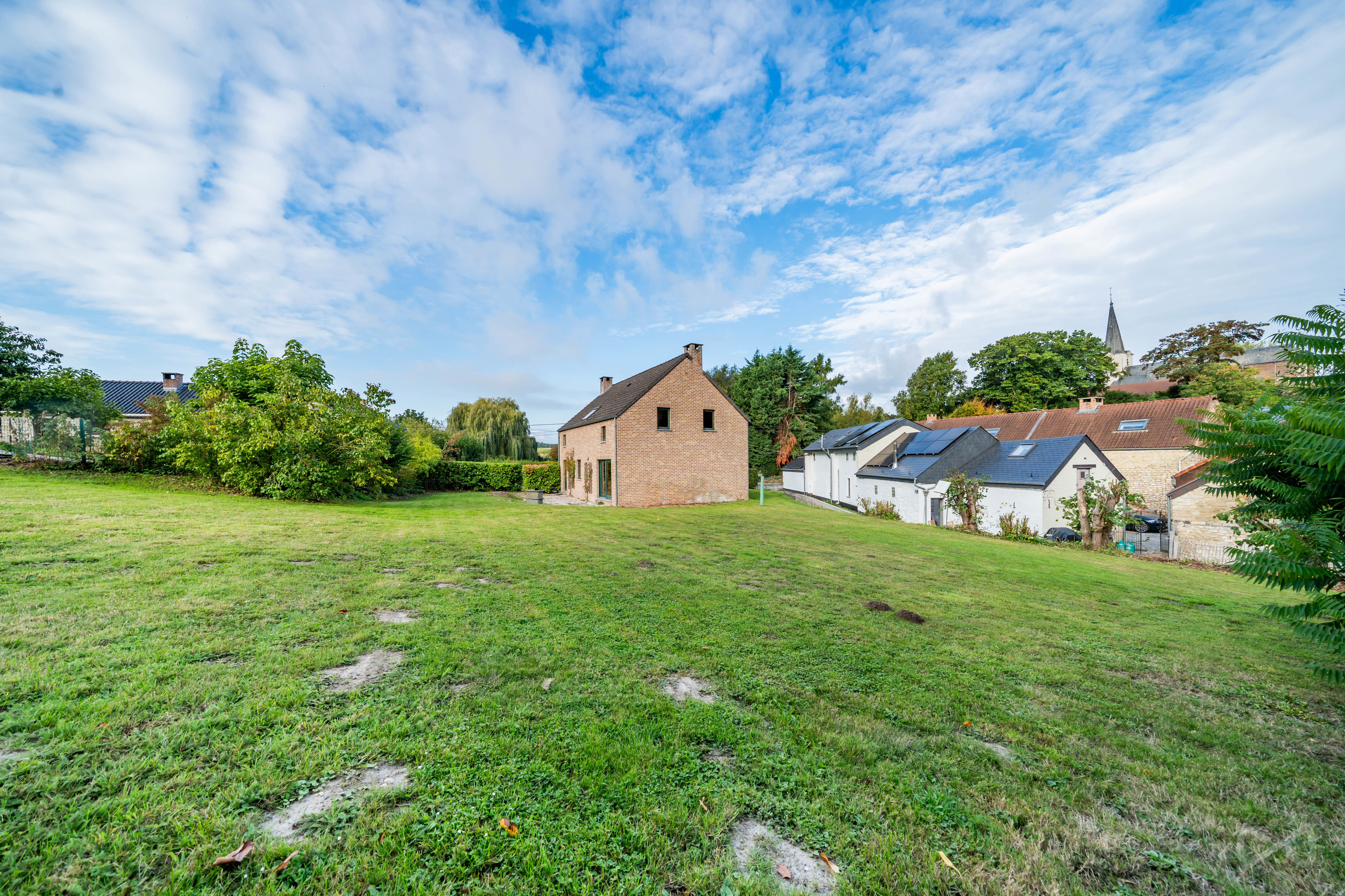 Picture 1 of 4 for House with four bedrooms in Mélin