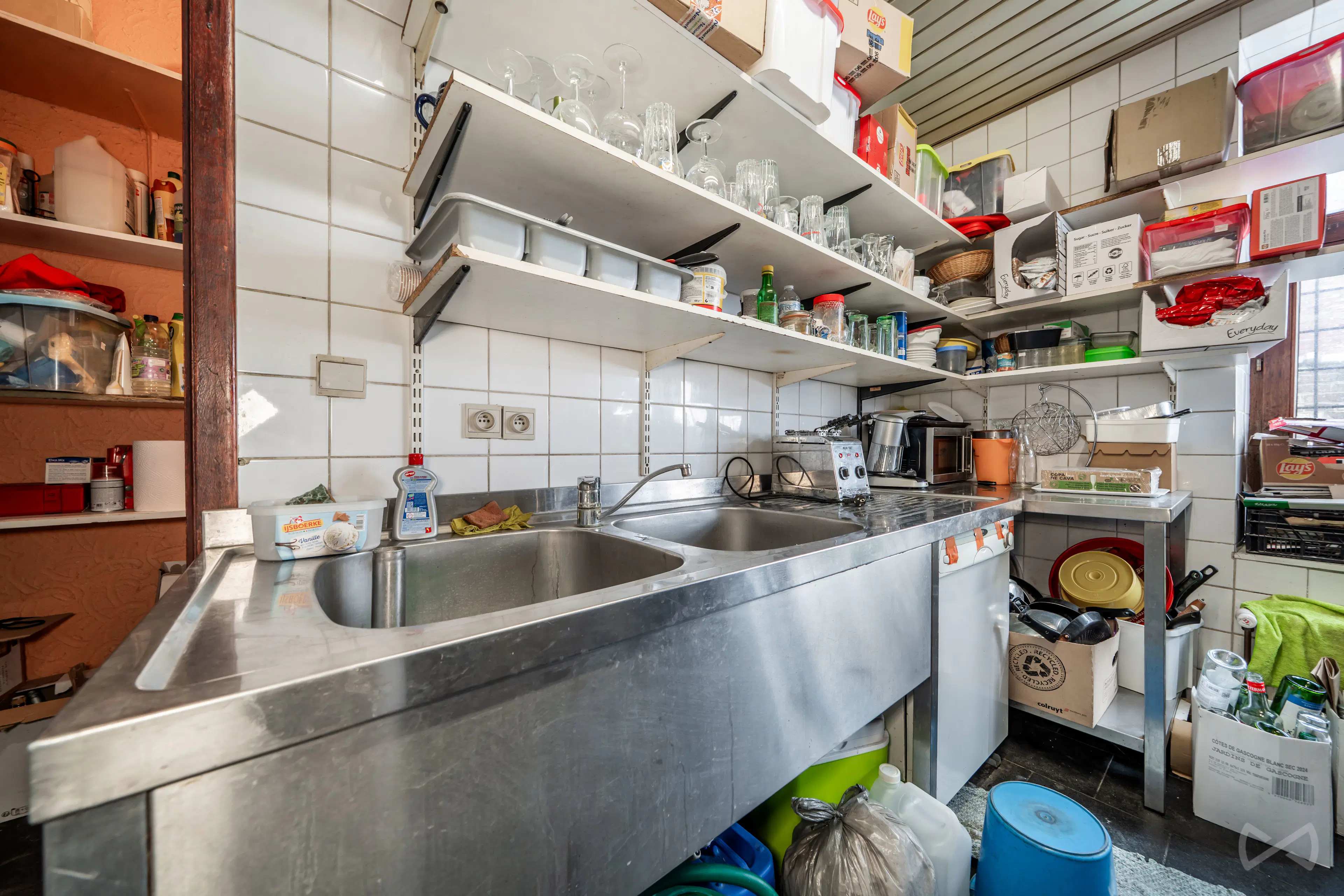 Photo 3 sur 4 pour Immeuble mixte de deux chambres à Marchienne-au-Pont