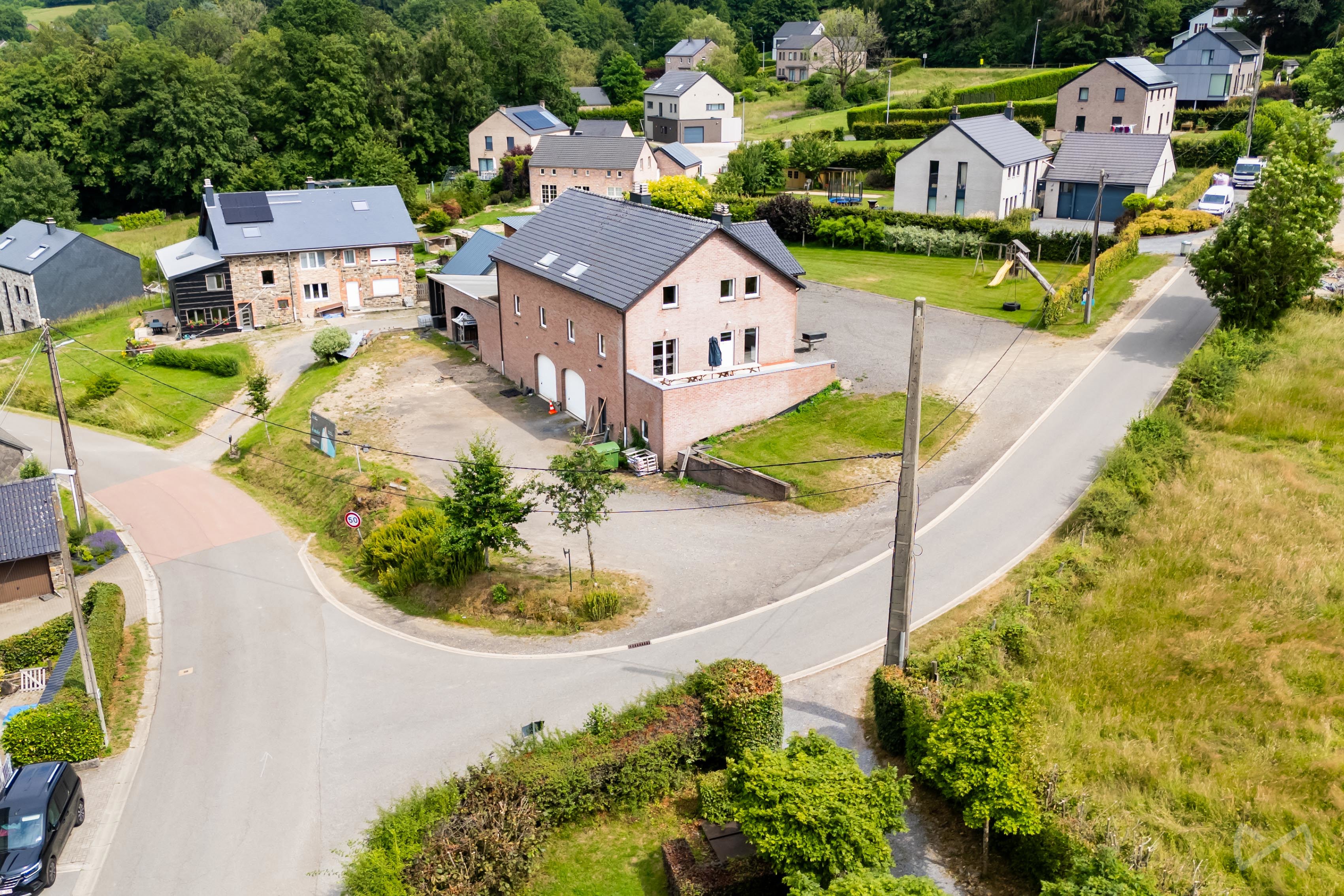 Picture 2 of 4 for House with seven bedrooms in Francorchamps