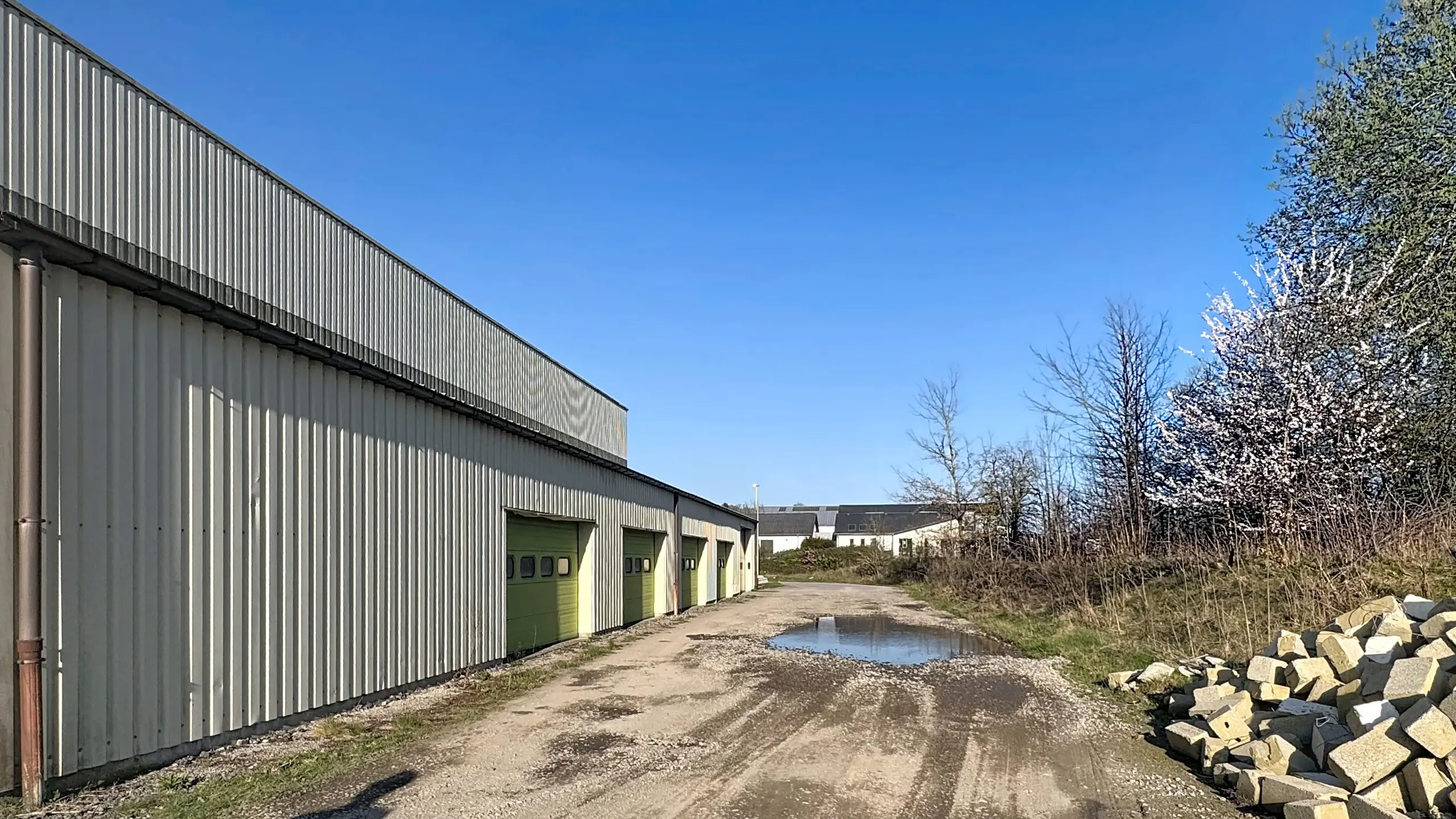 Photo 1 sur 3 pour Entrepôt à Arlon