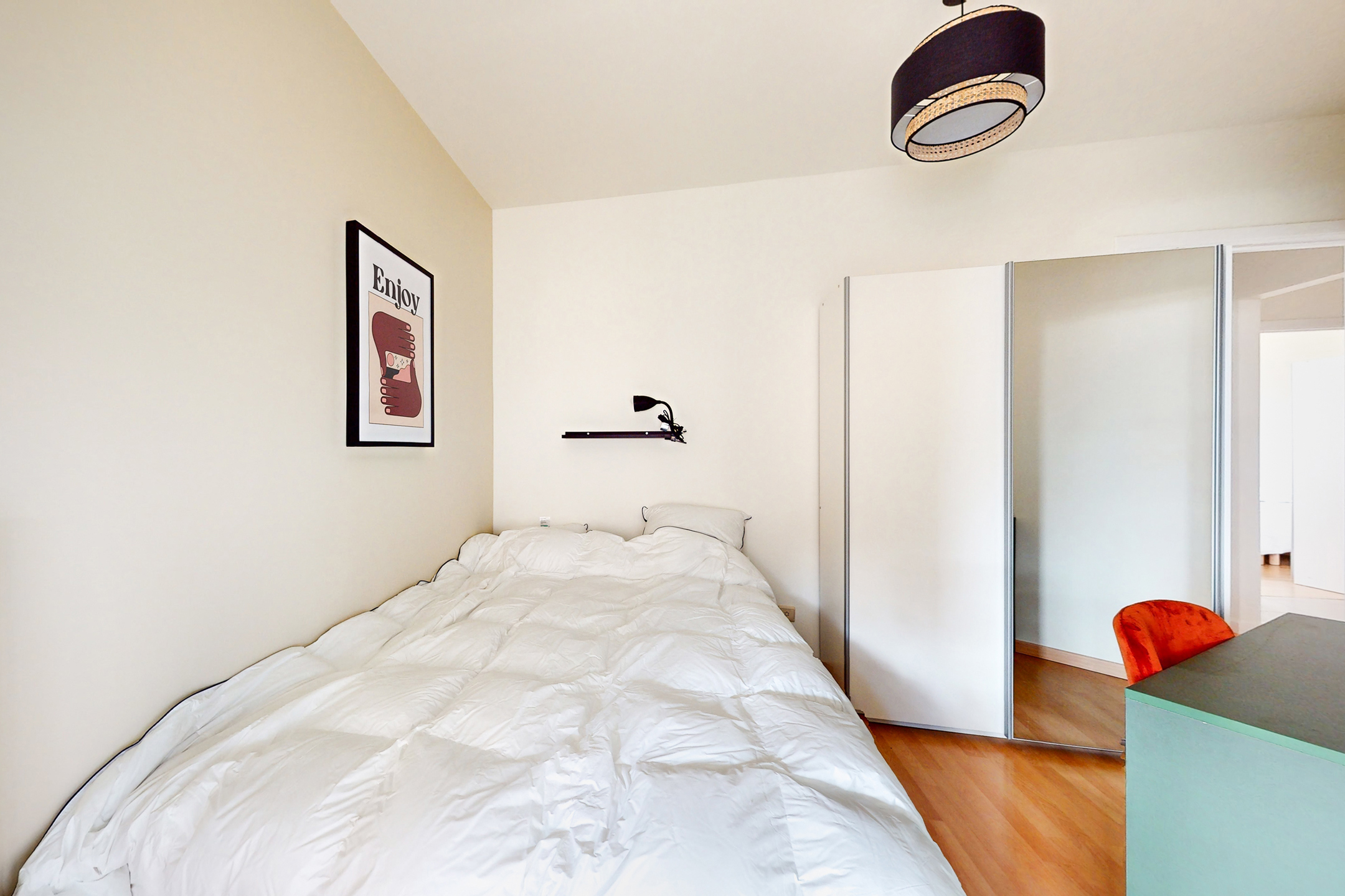 Picture 2 of 4 for Flat with five bedrooms in Uccle