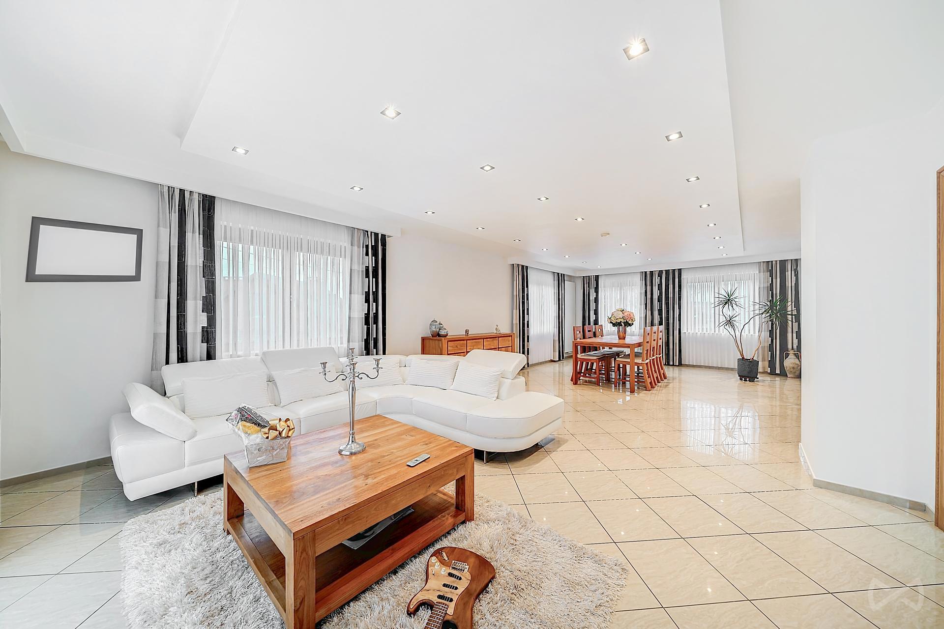 Picture 3 of 3 for House with four bedrooms in Charleroi Marcinelle