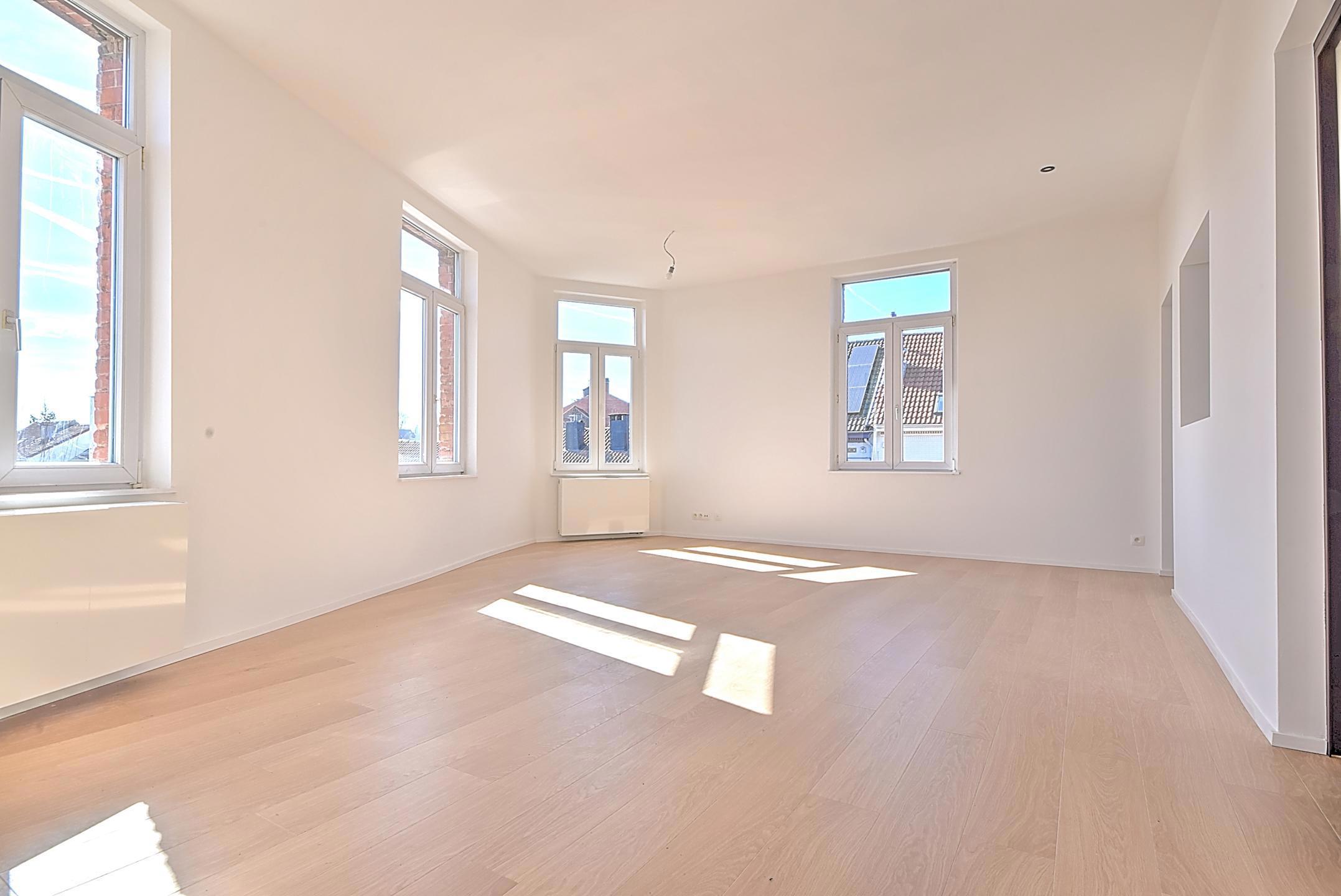 Picture 2 of 2 for Flat with two bedrooms in Uccle