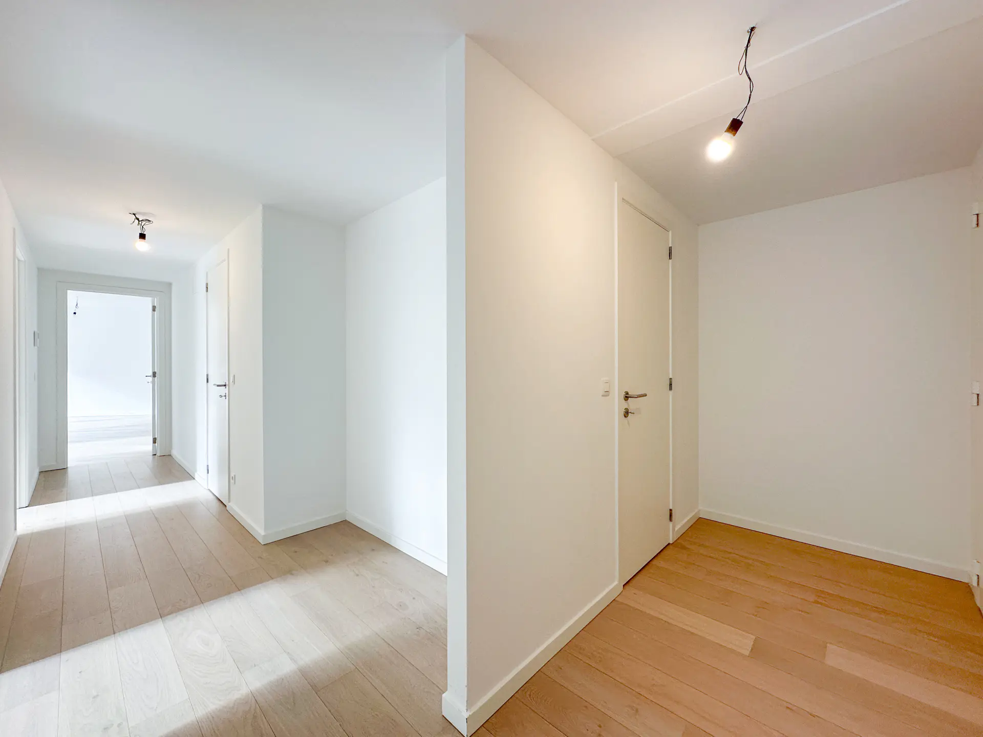 Photo 3 sur 4 pour Rez-de-chaussée de trois chambres à Ukkel