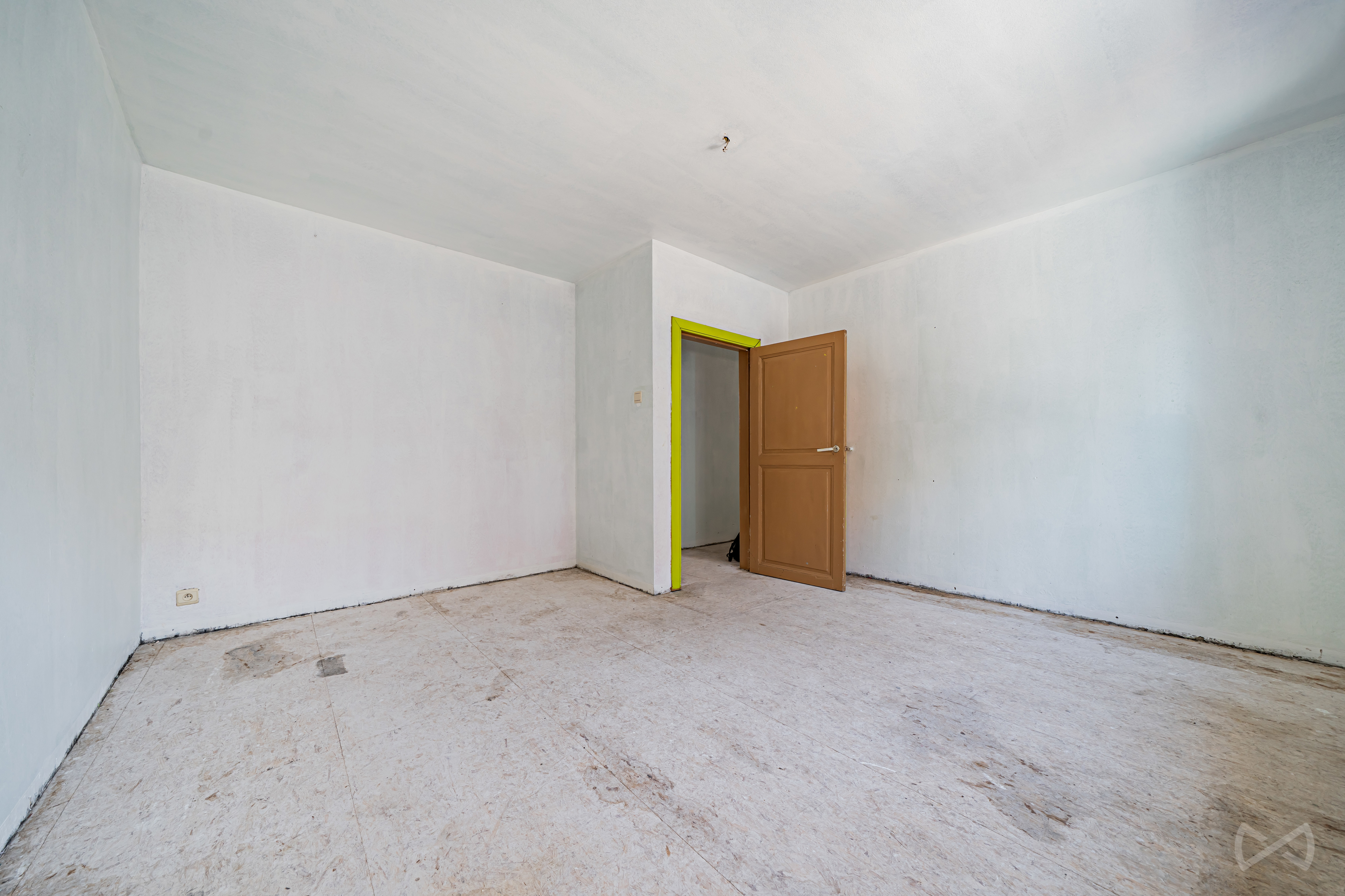 Photo 1 sur 4 pour Immeuble mixte de deux chambres à Florennes