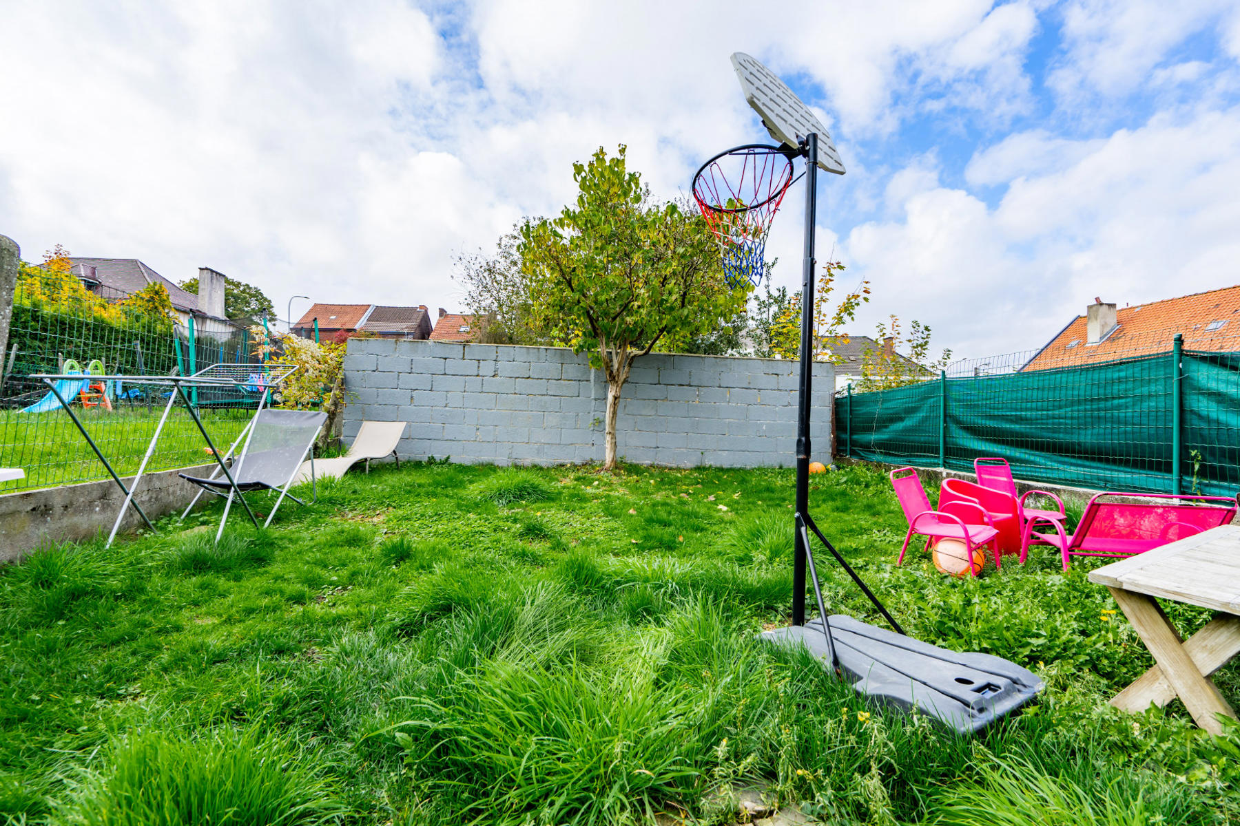 Photo 1 sur 4 pour Maison de quatre chambres à Couillet