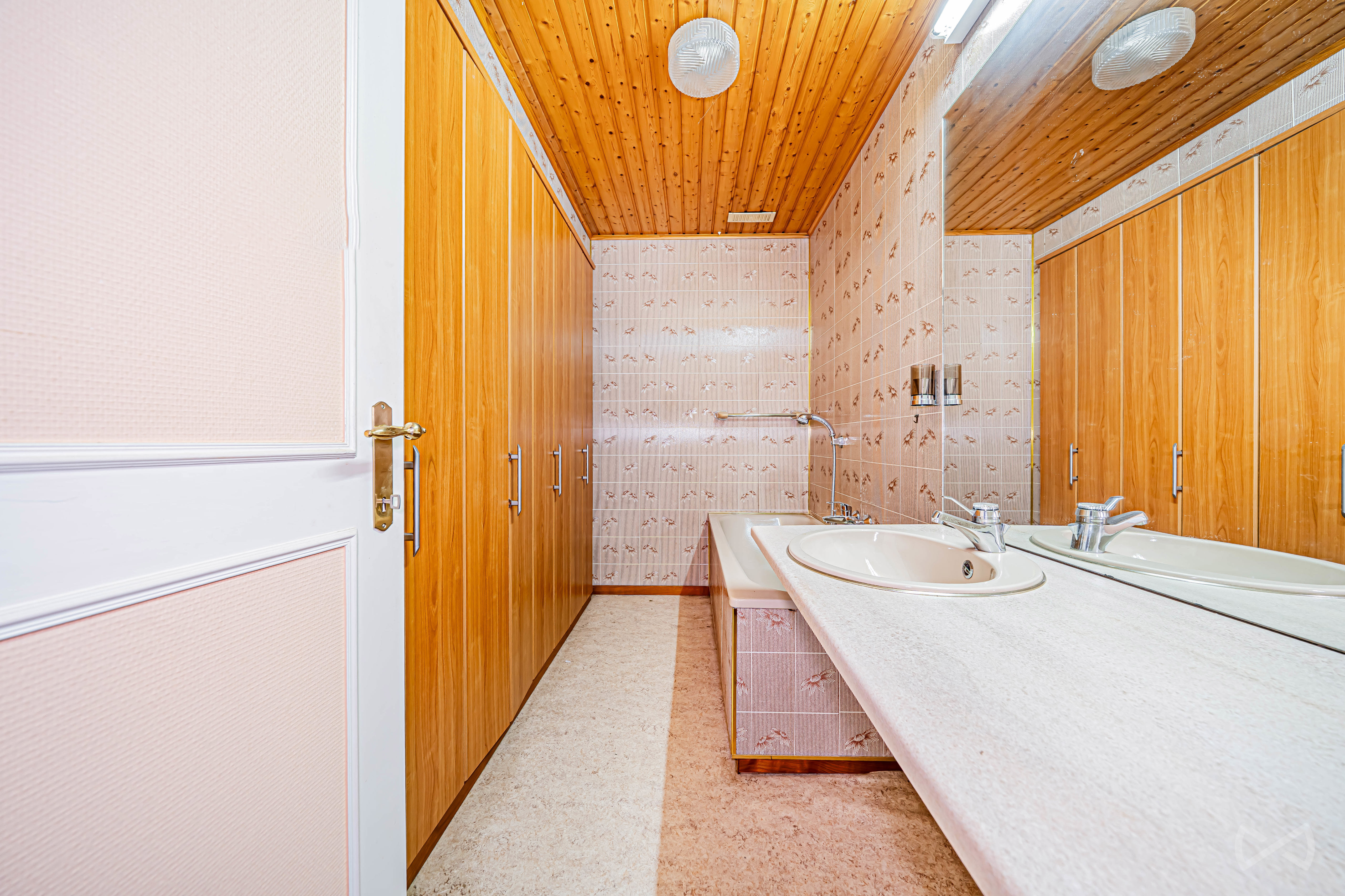 Picture 2 of 4 for Villa farmtype with four bedrooms in Xhendelesse