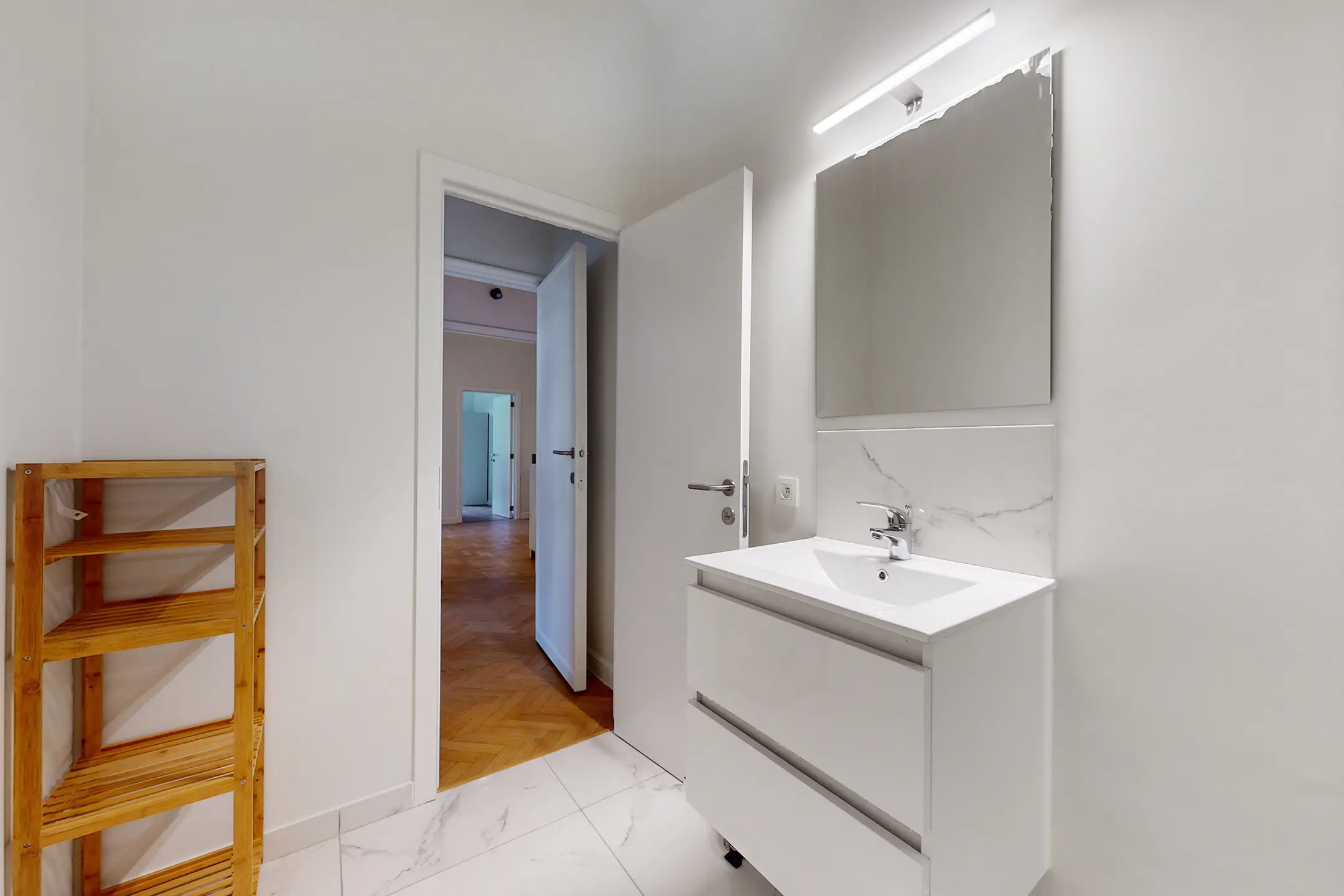 Picture 1 of 2 for Flat with six bedrooms in Bruxelles