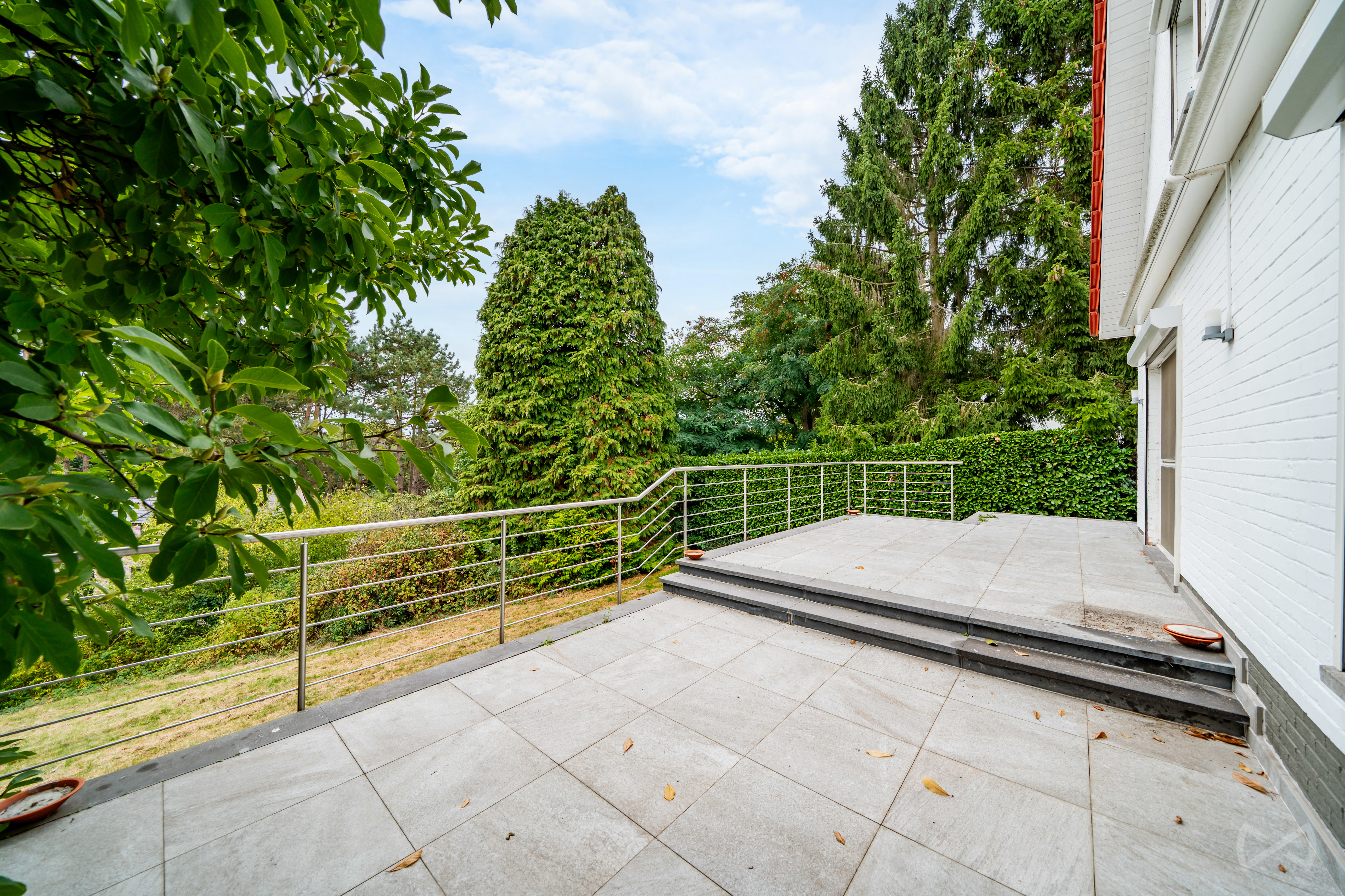 Picture 1 of 4 for Villa with five bedrooms in Waterloo