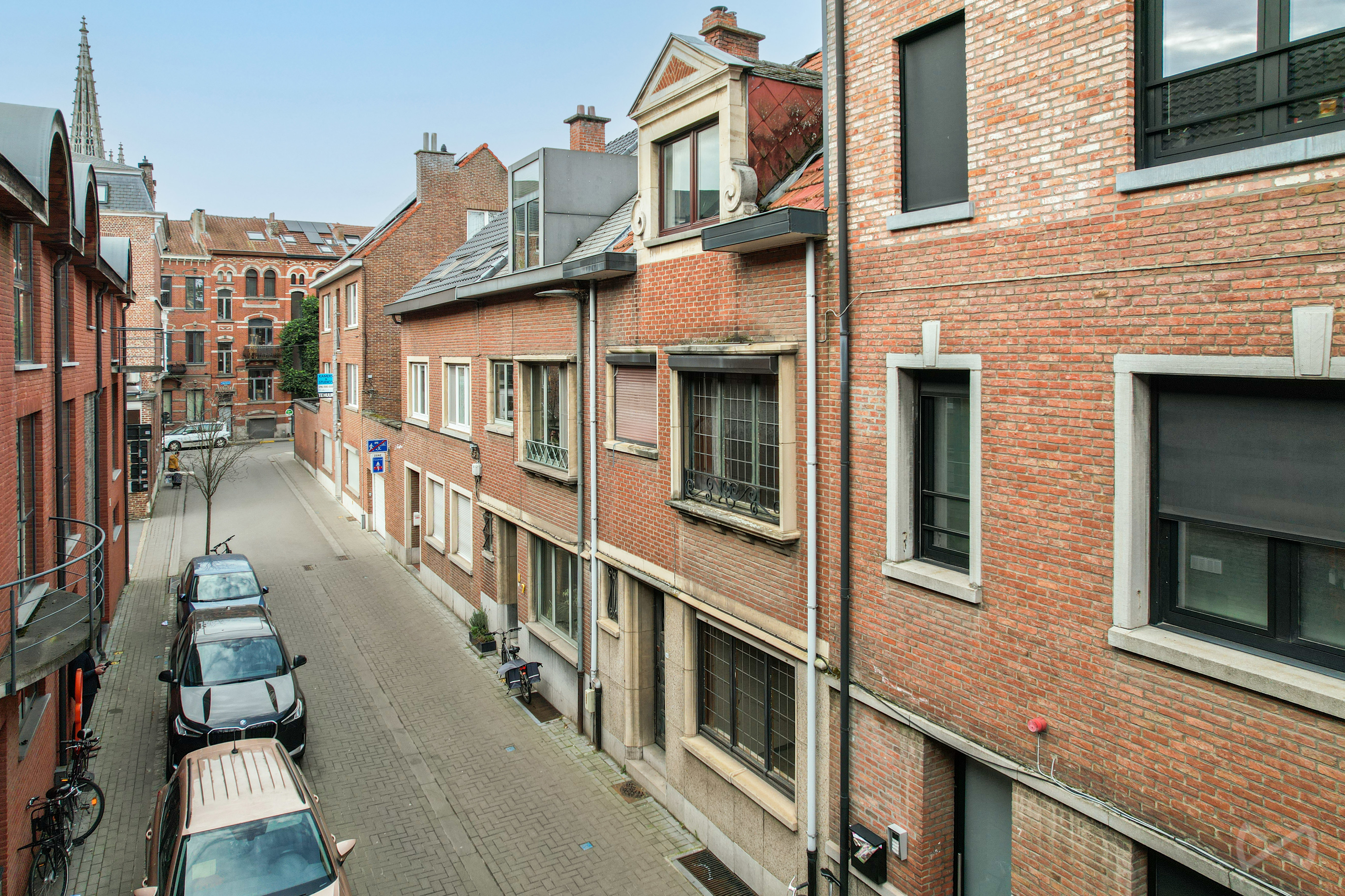 Foto 1 van 5 van Huis met vijf slaapkamers in Leuven