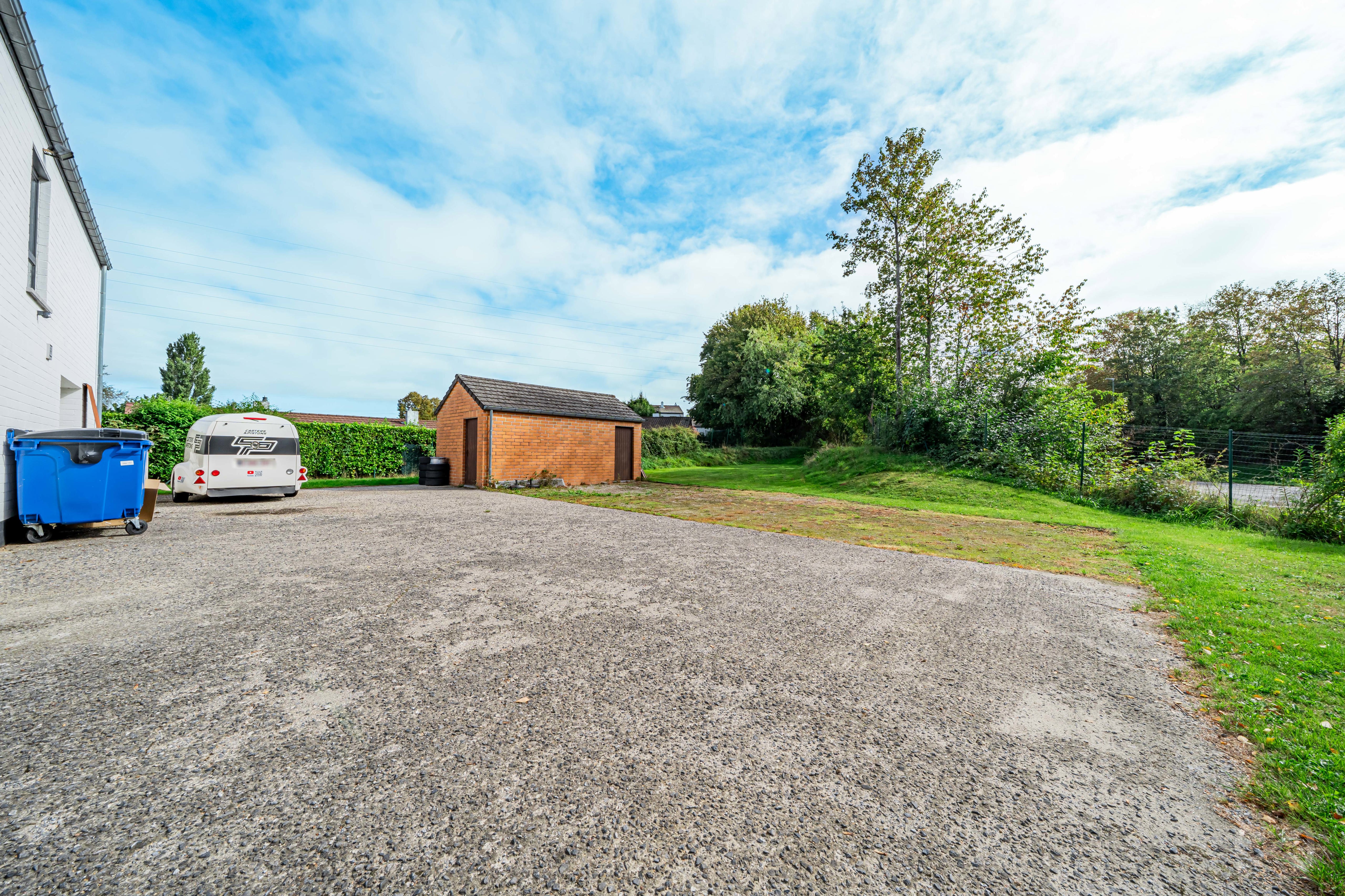 Picture 1 of 4 for Multi-purpose building with three bedrooms in Ottignies-Louvain-la-Neuve Ottignies