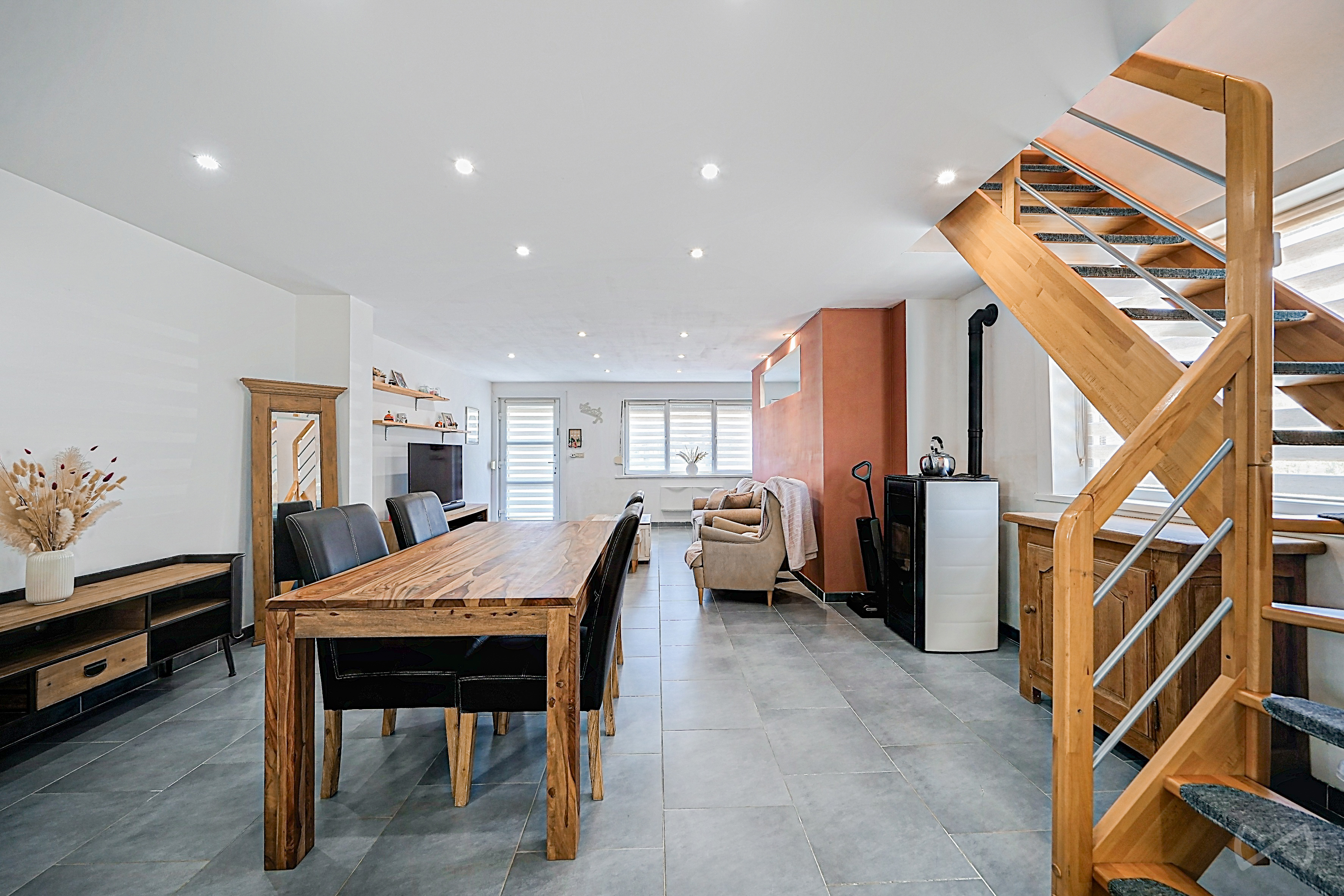 Foto 2 van 4 van Huis met twee slaapkamers in Hyon